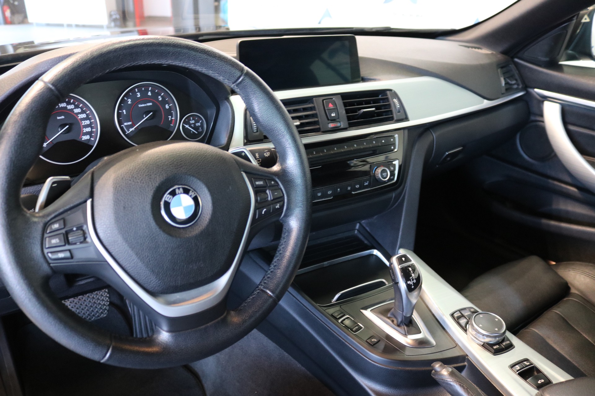 BMW 428i Cabriolet xDrive Steptronic-showroom-element-2