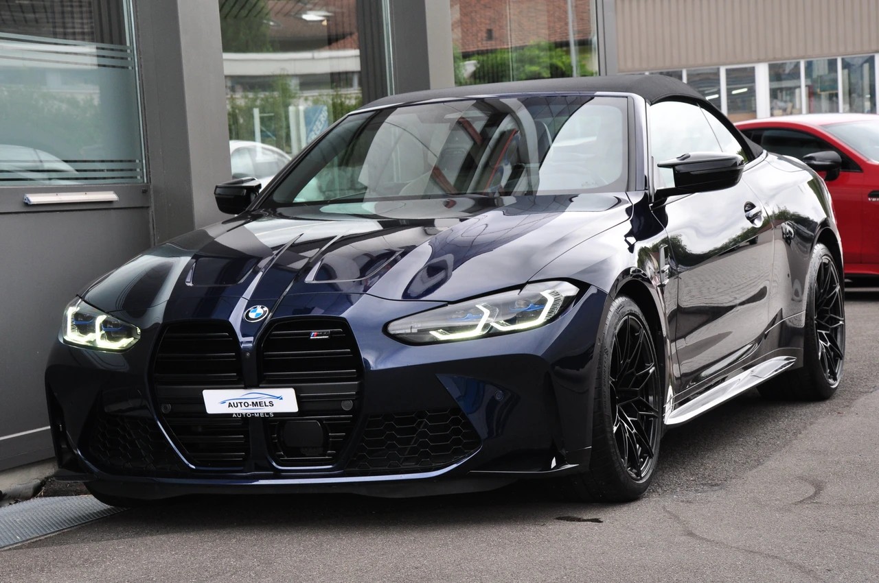 BMW M4 Cabrio Competition M xDrive-showroom-element-3
