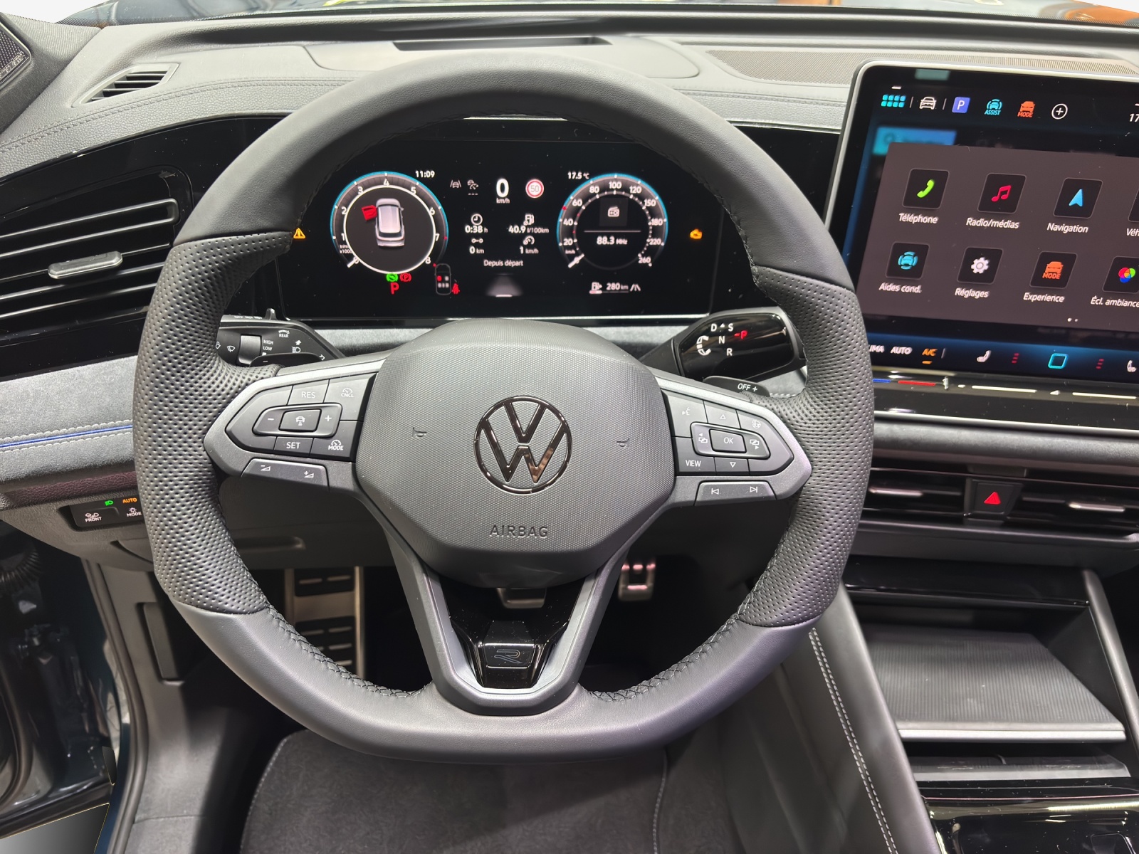 VW Tiguan 1.5 TSI evo2 mHEV R-Line DSG-image-9