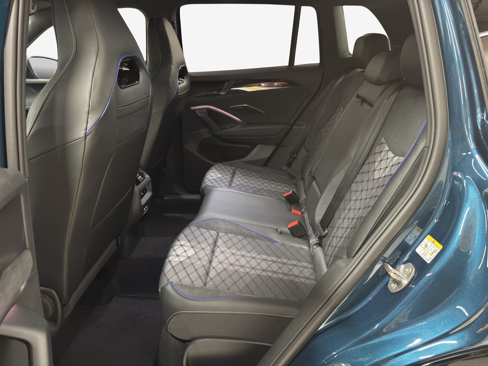 VW Tiguan 1.5 TSI evo2 mHEV R-Line DSG-image-11