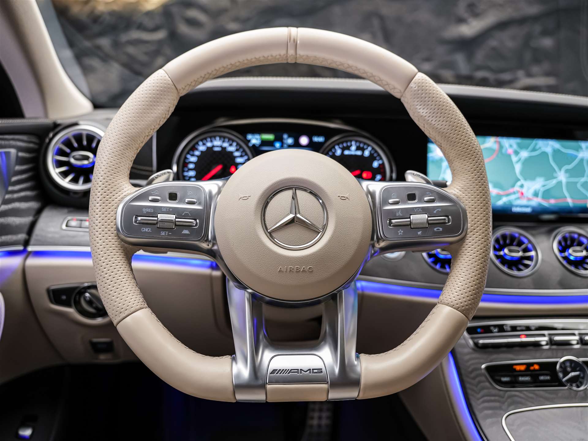 MERCEDES-BENZ CLS 53 AMG 4 Matic+ Edition1 *Massage*Panorama*Head Up*-image-28