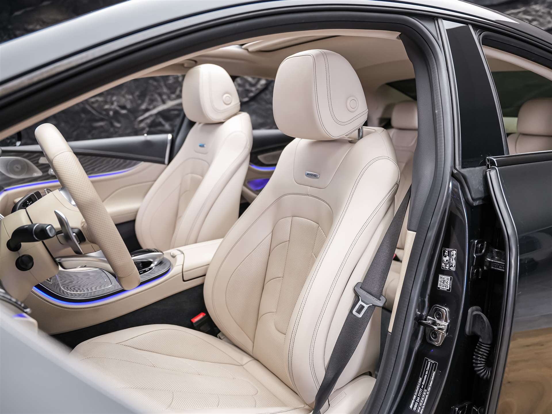 MERCEDES-BENZ CLS 53 AMG 4 Matic+ Edition1 *Massage*Panorama*Head Up*-image-8