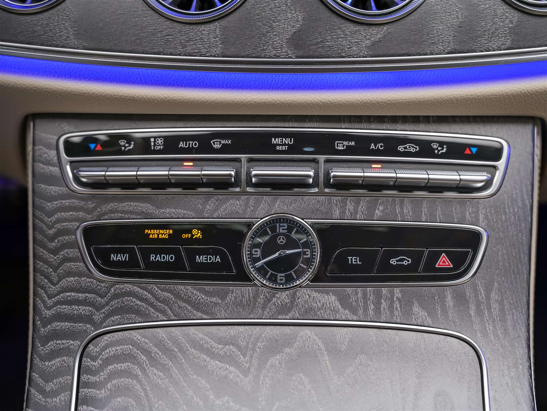 MERCEDES-BENZ CLS 53 AMG 4 Matic+ Edition1 *Massage*Panorama*Head Up*-image-23