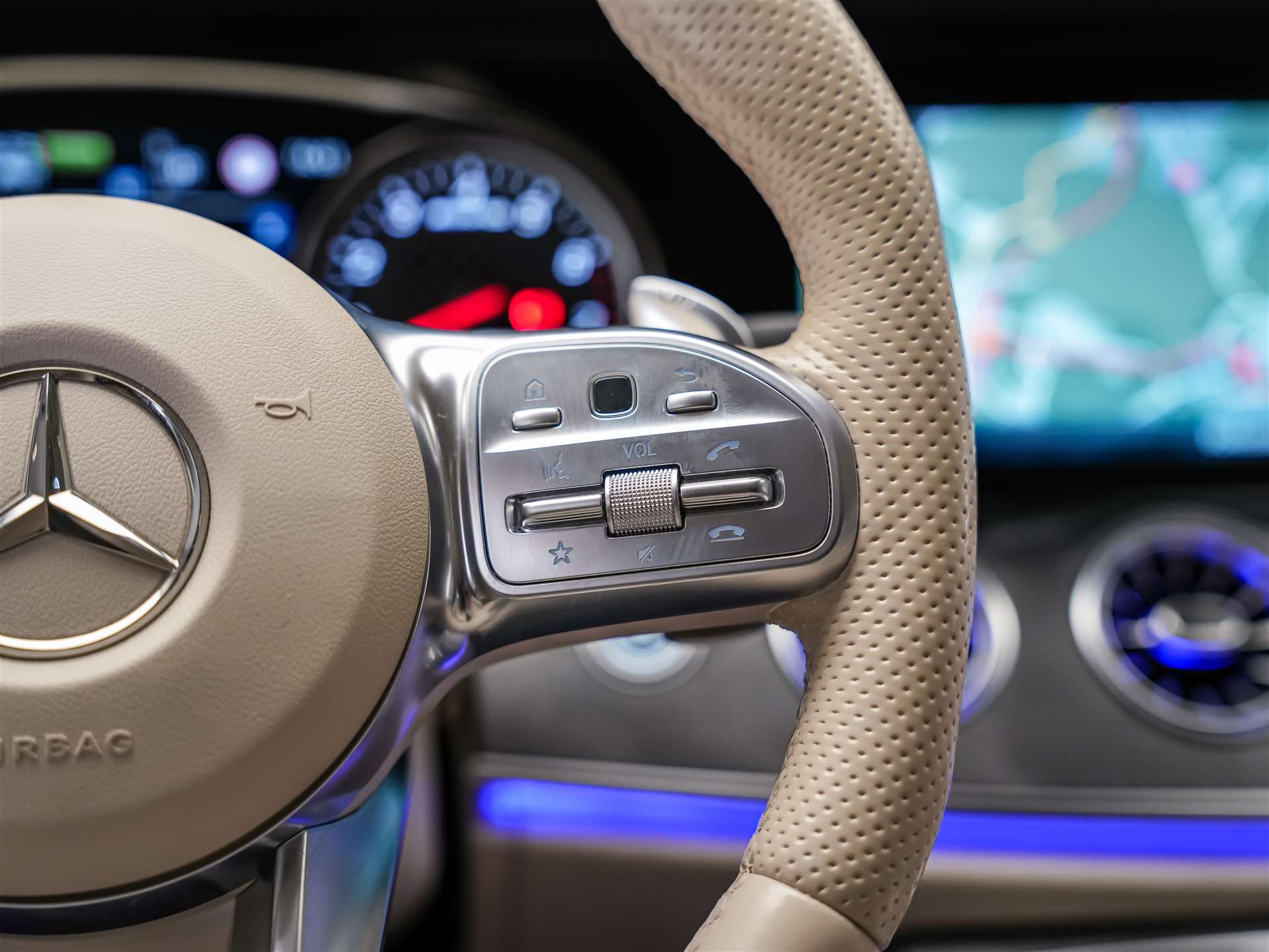 MERCEDES-BENZ CLS 53 AMG 4 Matic+ Edition1 *Massage*Panorama*Head Up*-image-30
