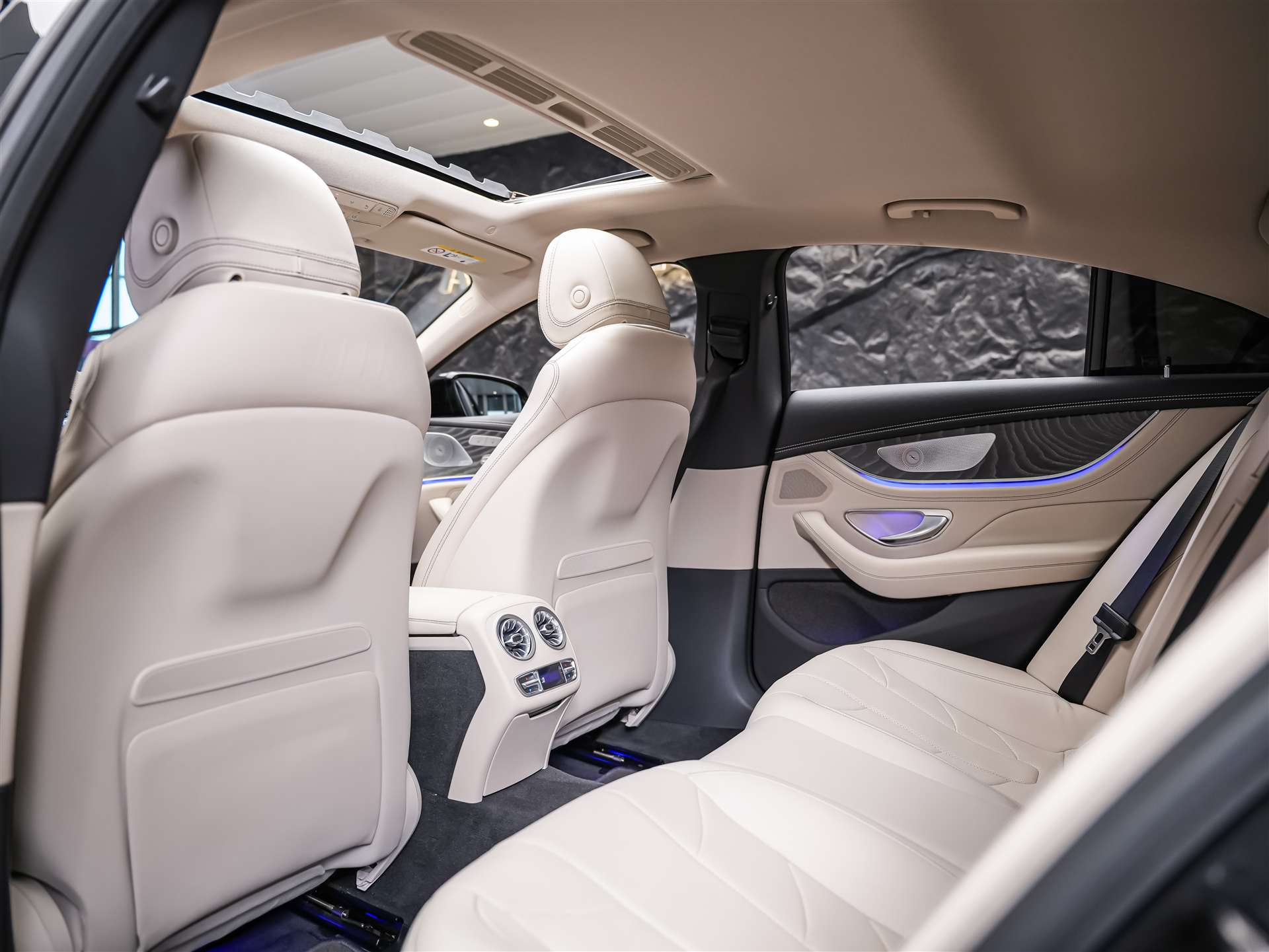 MERCEDES-BENZ CLS 53 AMG 4 Matic+ Edition1 *Massage*Panorama*Head Up*-image-12