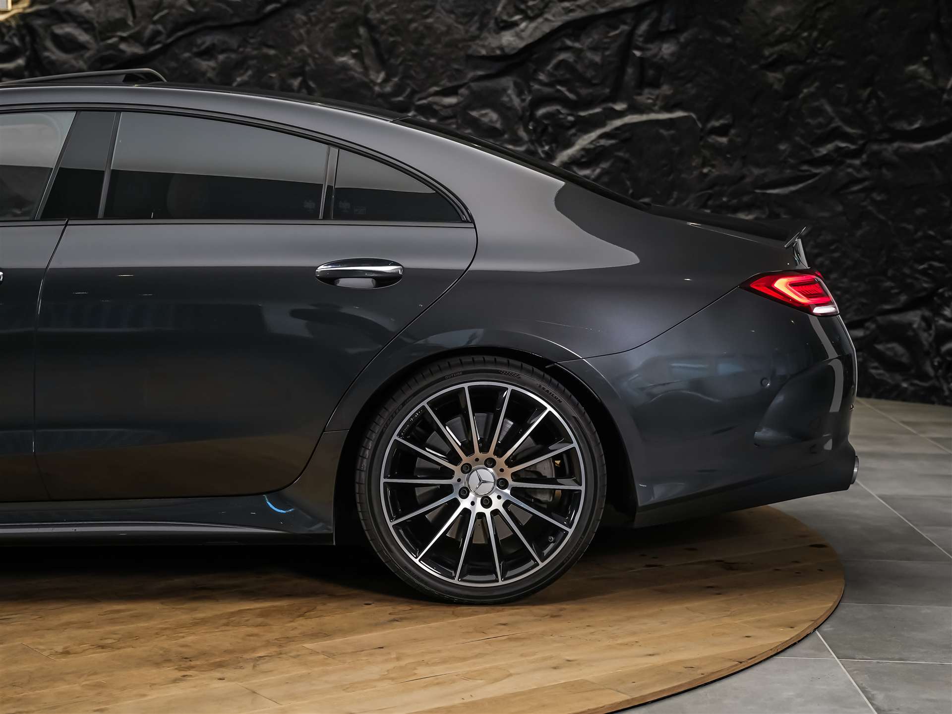 MERCEDES-BENZ CLS 53 AMG 4 Matic+ Edition1 *Massage*Panorama*Head Up*-image-19