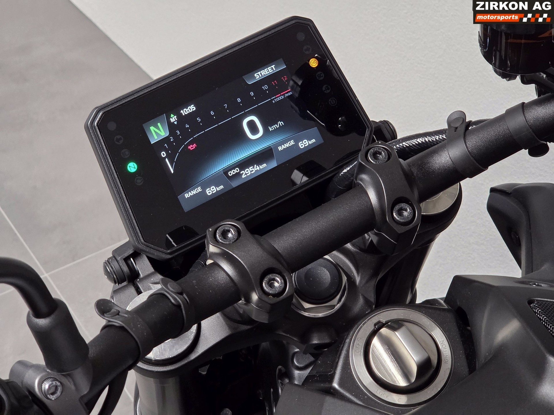 YAMAHA MT-09 Y-AMT-image-11