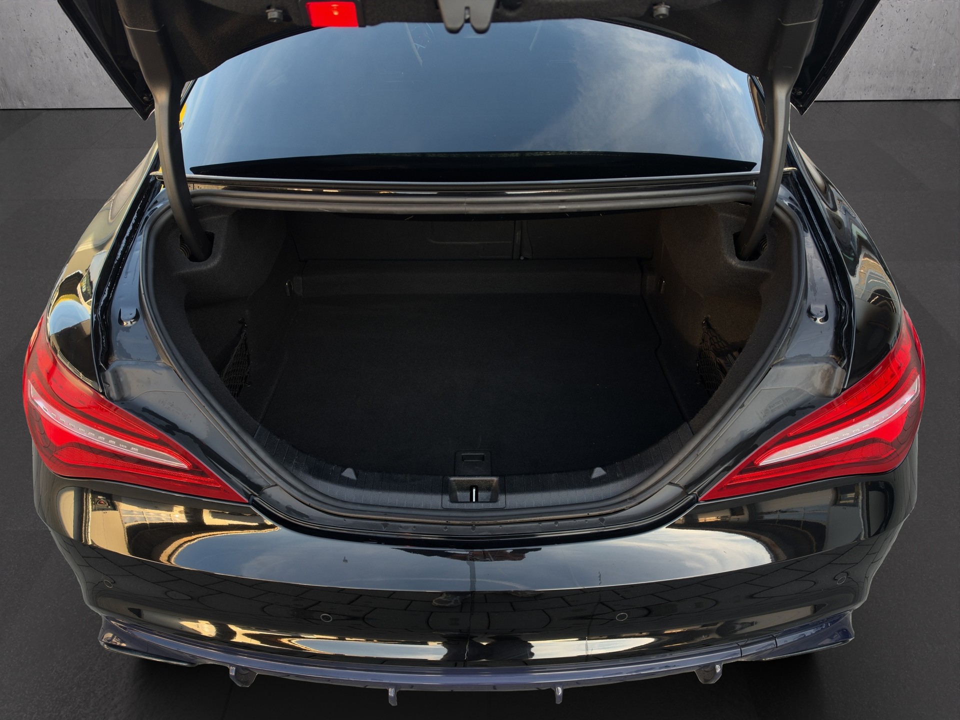 MERCEDES-BENZ CLA 45 AMG 4m-image-14