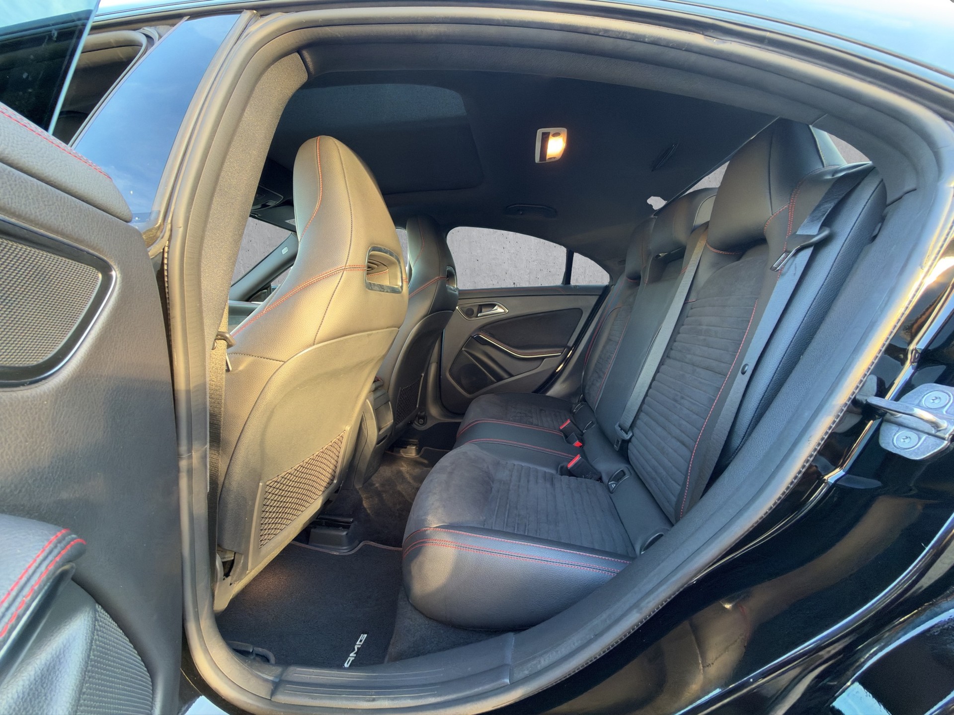MERCEDES-BENZ CLA 45 AMG 4m-image-10