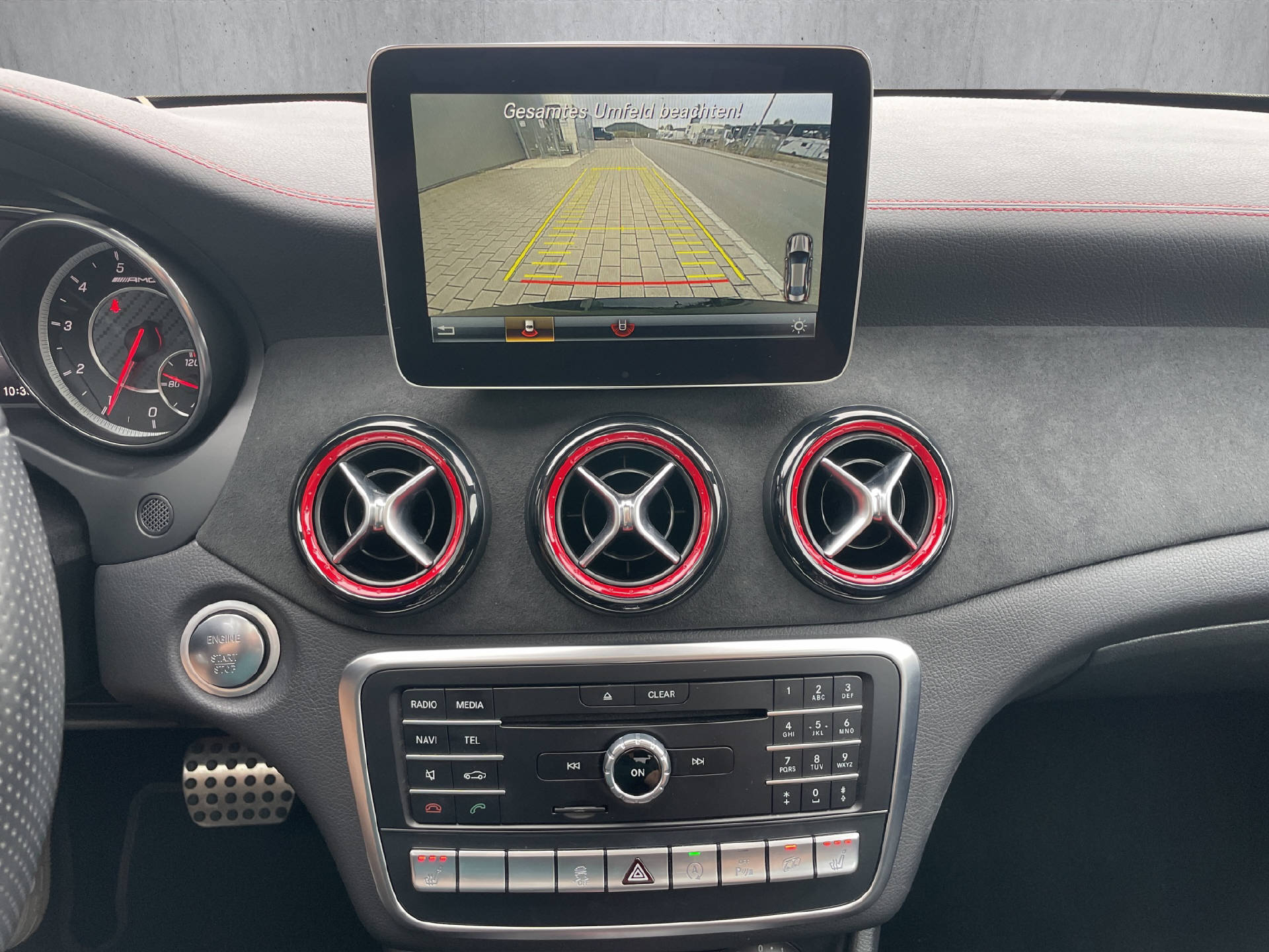 MERCEDES-BENZ CLA 45 AMG 4m-image-13