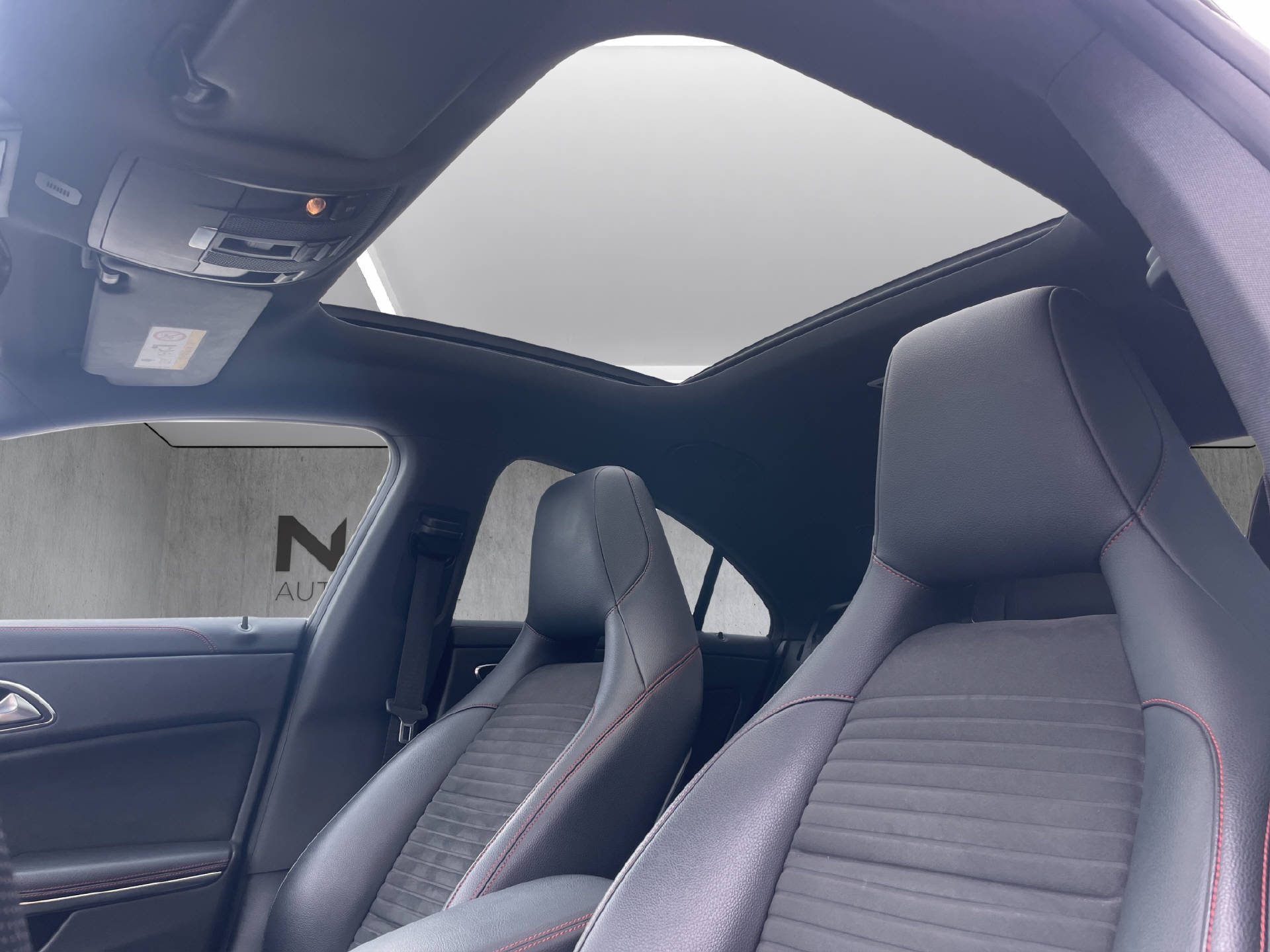 MERCEDES-BENZ CLA 45 AMG 4m-image-15