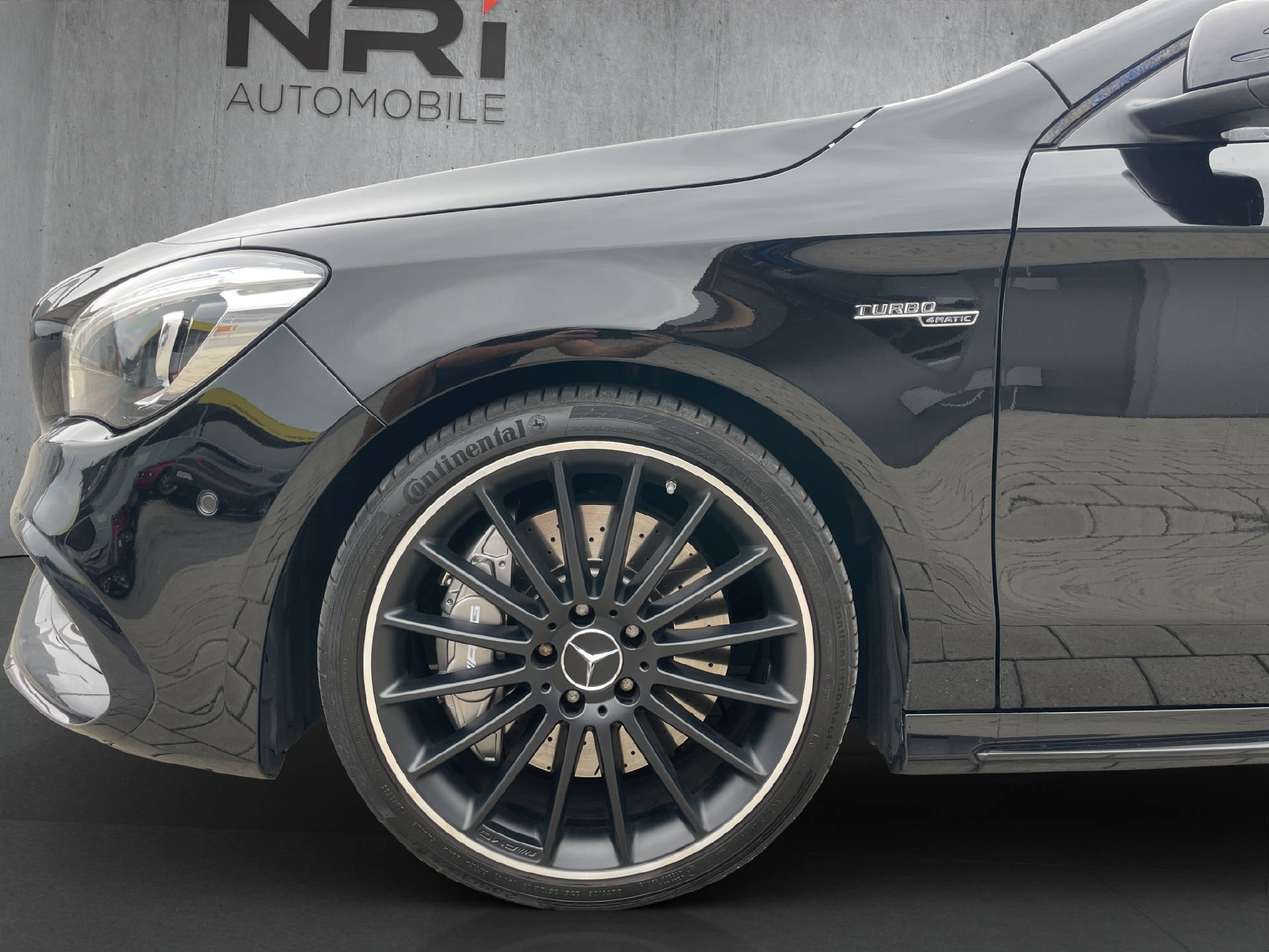 MERCEDES-BENZ CLA 45 AMG 4m-image-8