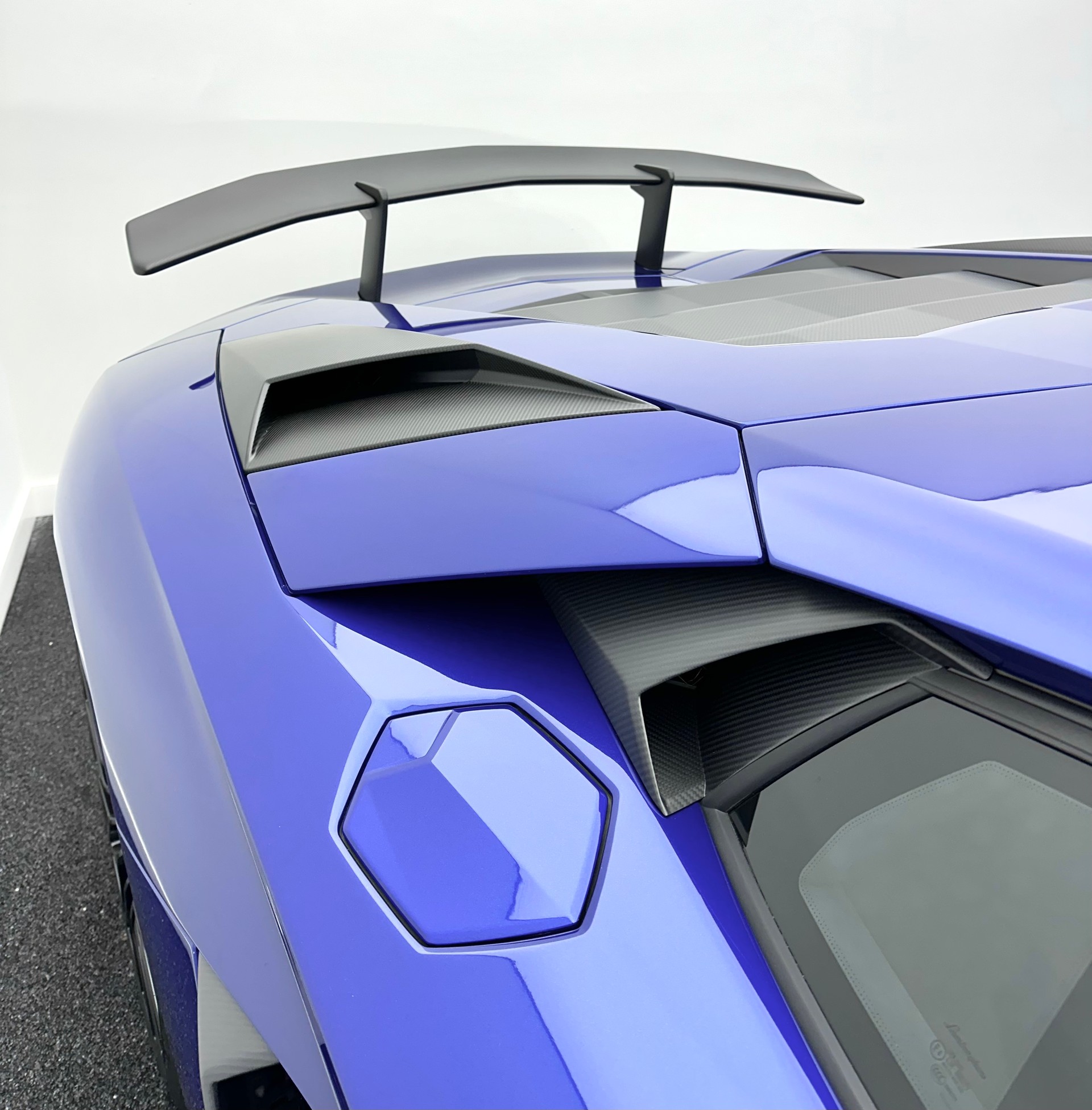 LAMBORGHINI Aventador LP750-4 Superveloce Coupé E-Gear-image-10