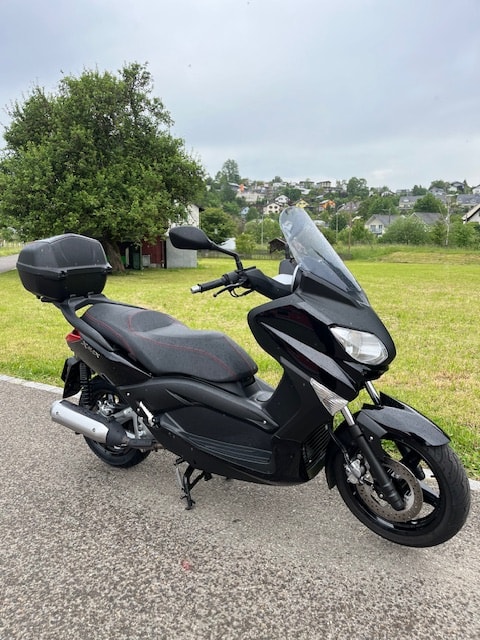 YAMAHA X-MaxYP 250 R-image-0