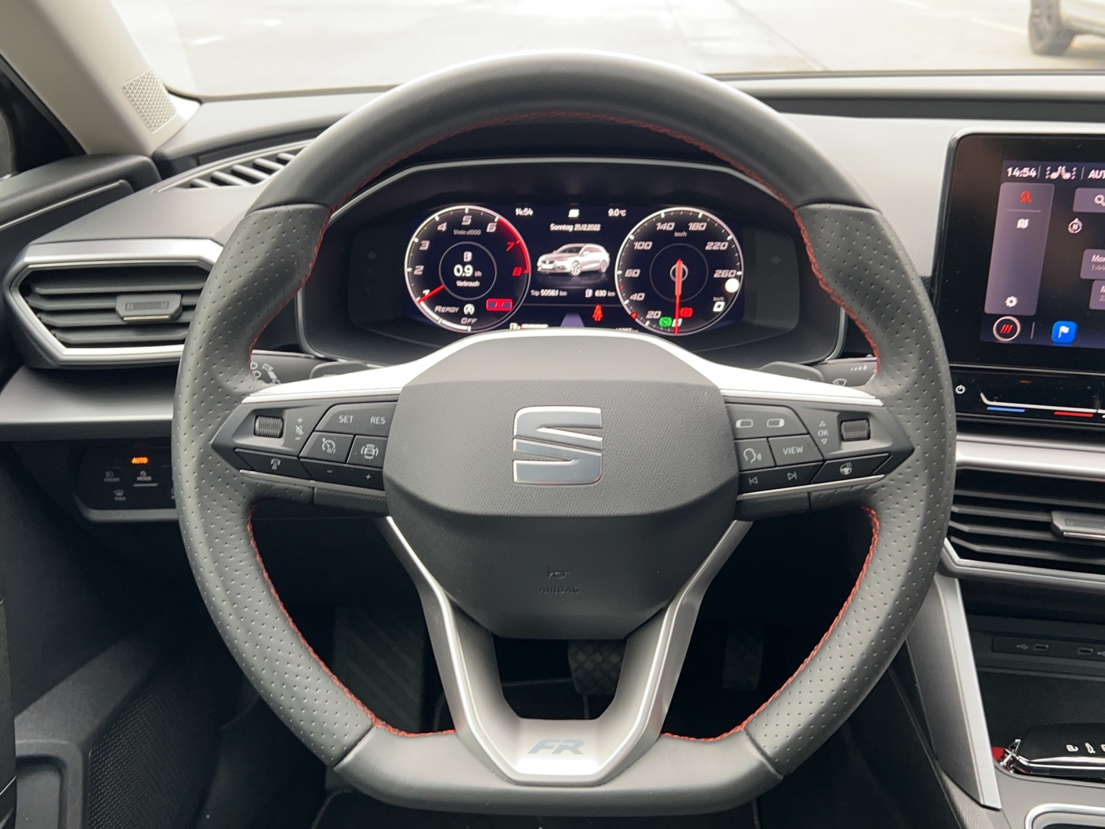 SEAT Leon ST 1.5 eTSI 150 FR DSG-image-6
