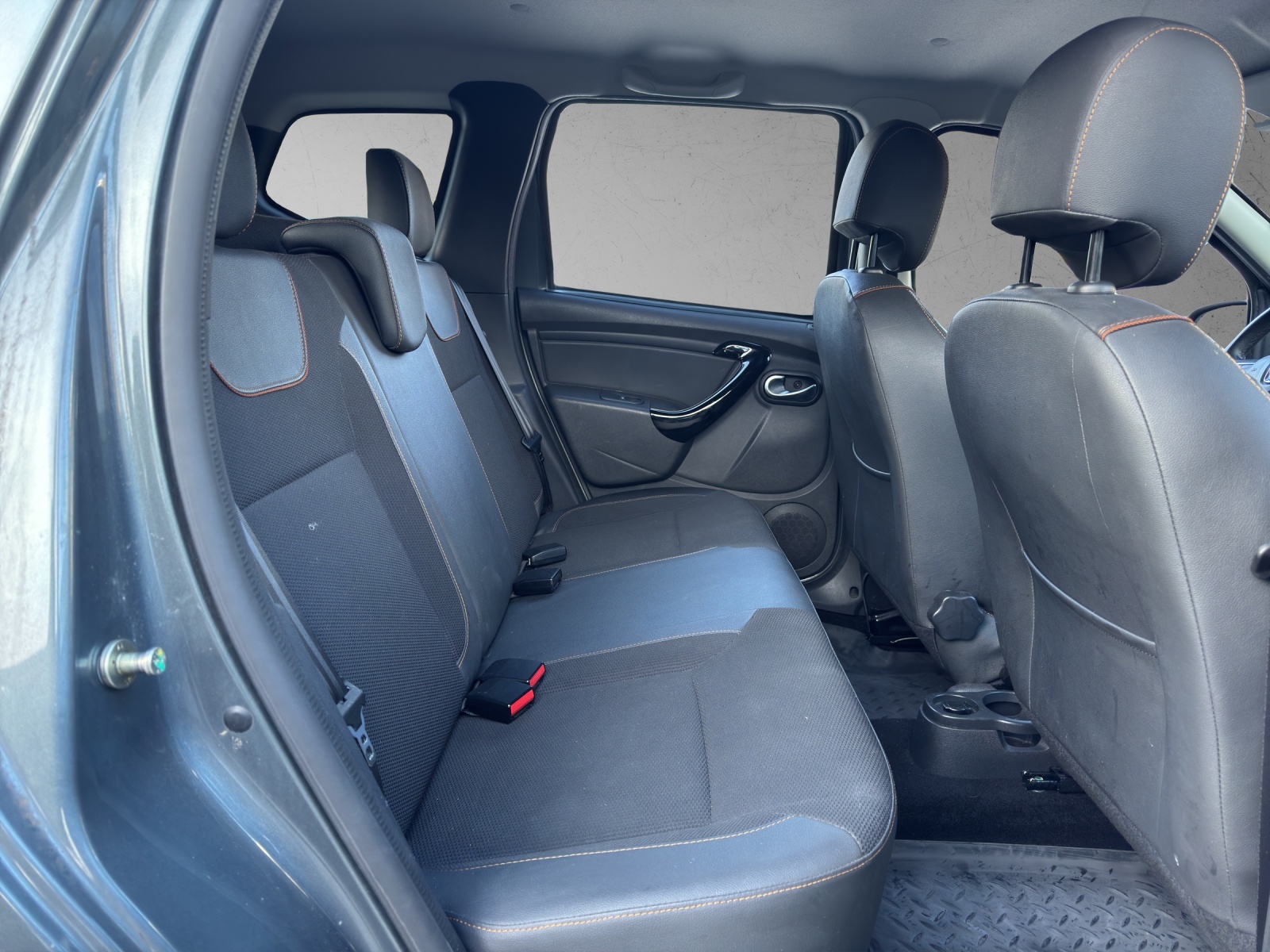 DACIA Duster 1.2 T Unlimited 4x4-image-14