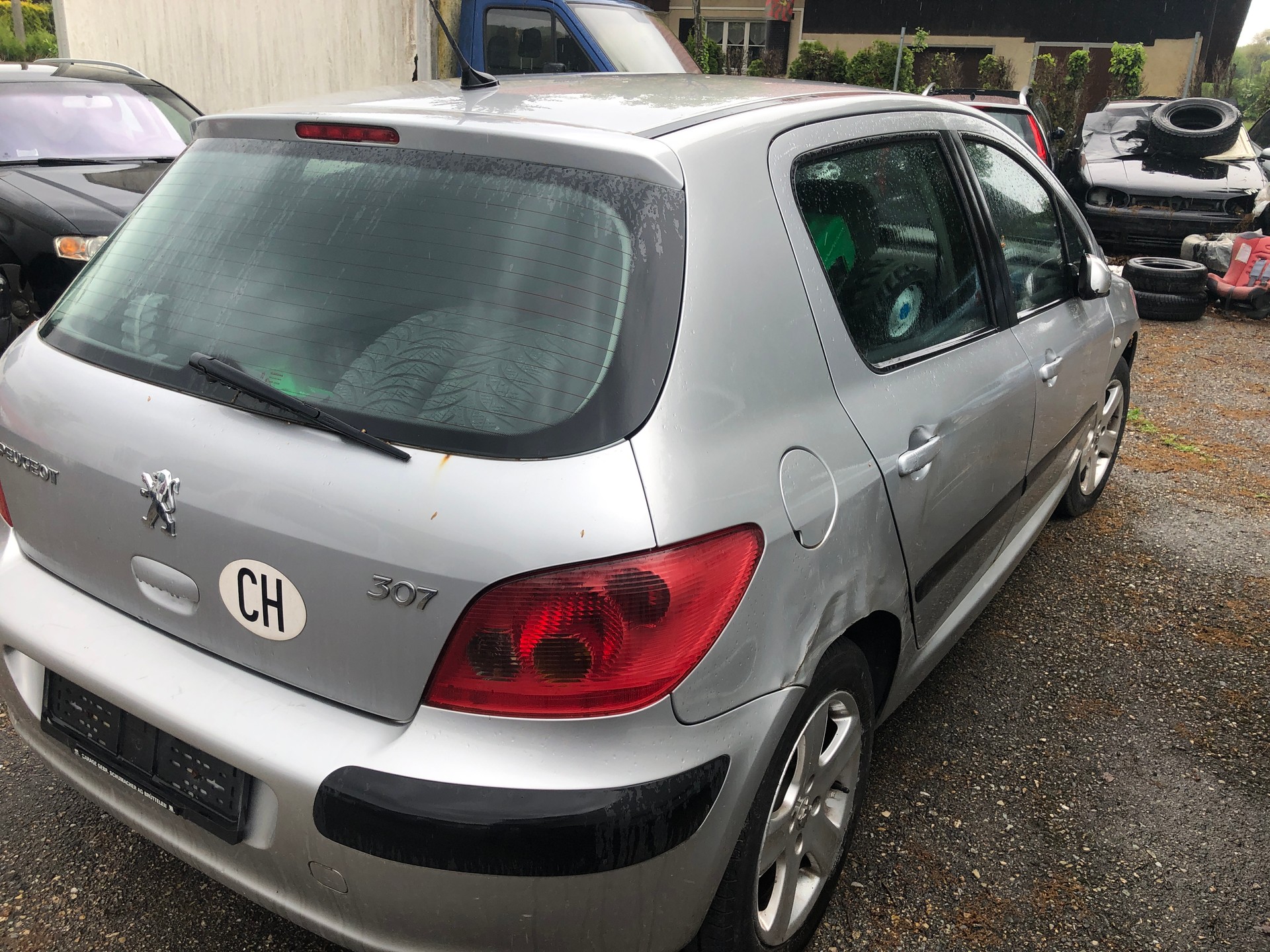 PEUGEOT 307 2.0 16V XT-image-8