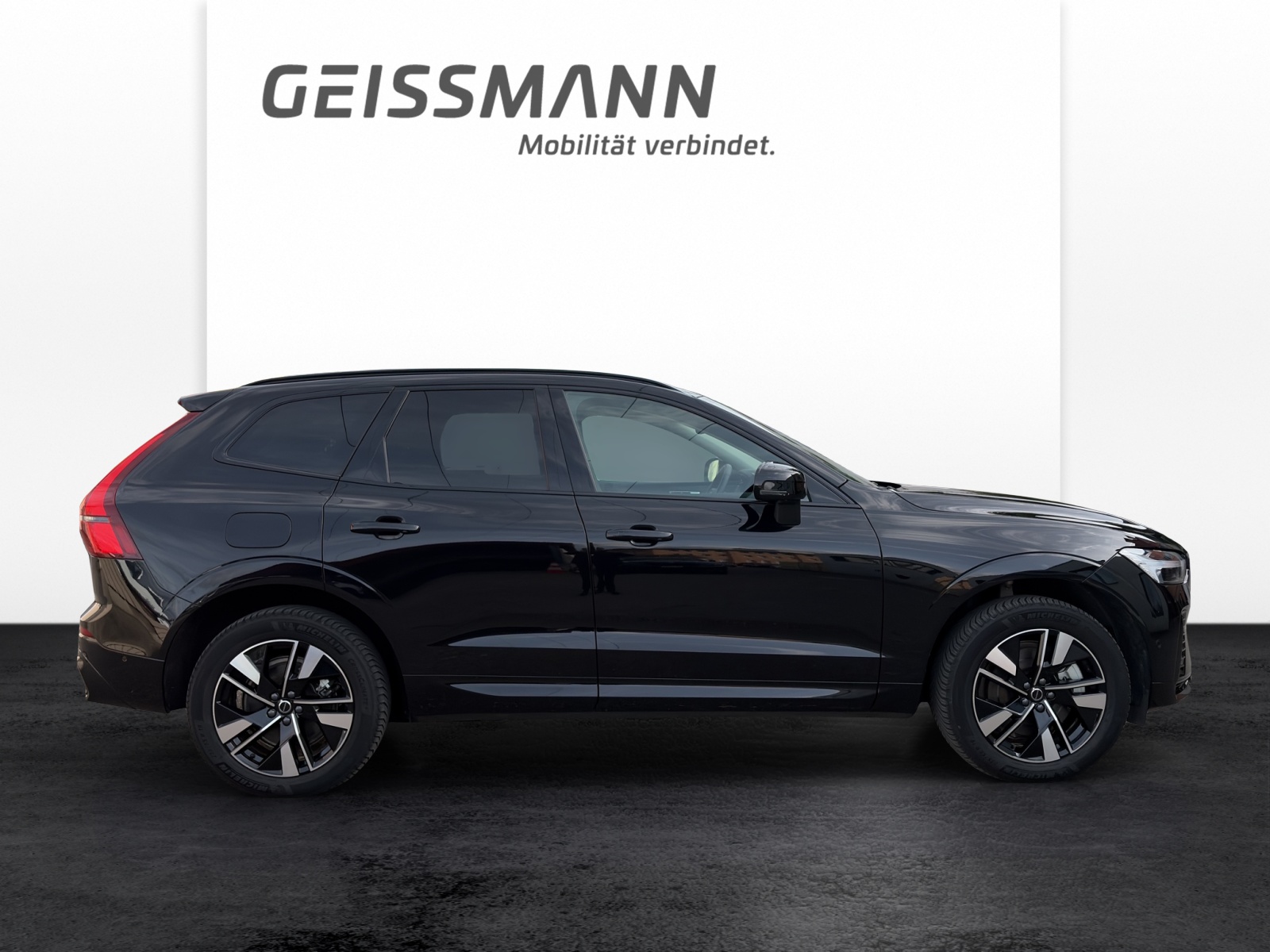 VOLVO XC60 2.0 T8 TE Plus Dark eAWD-image-5