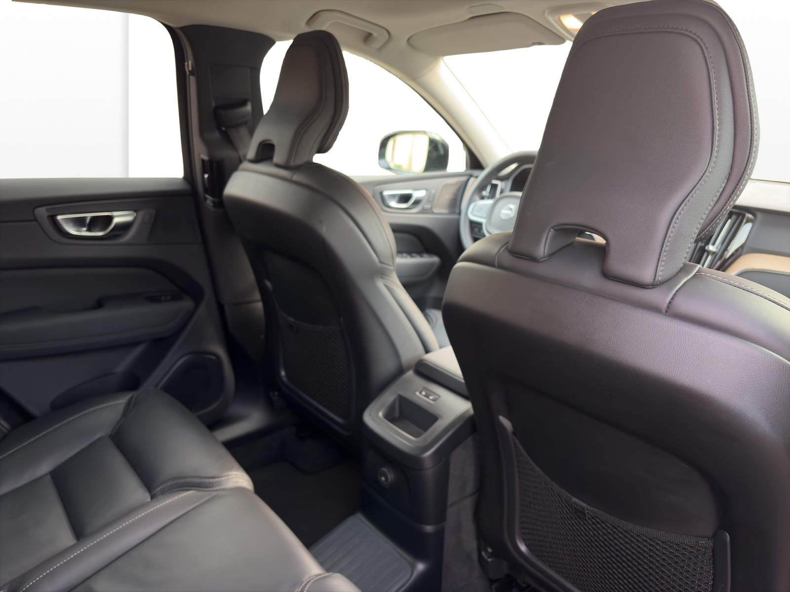 VOLVO XC60 2.0 T8 TE Plus Dark eAWD-image-14