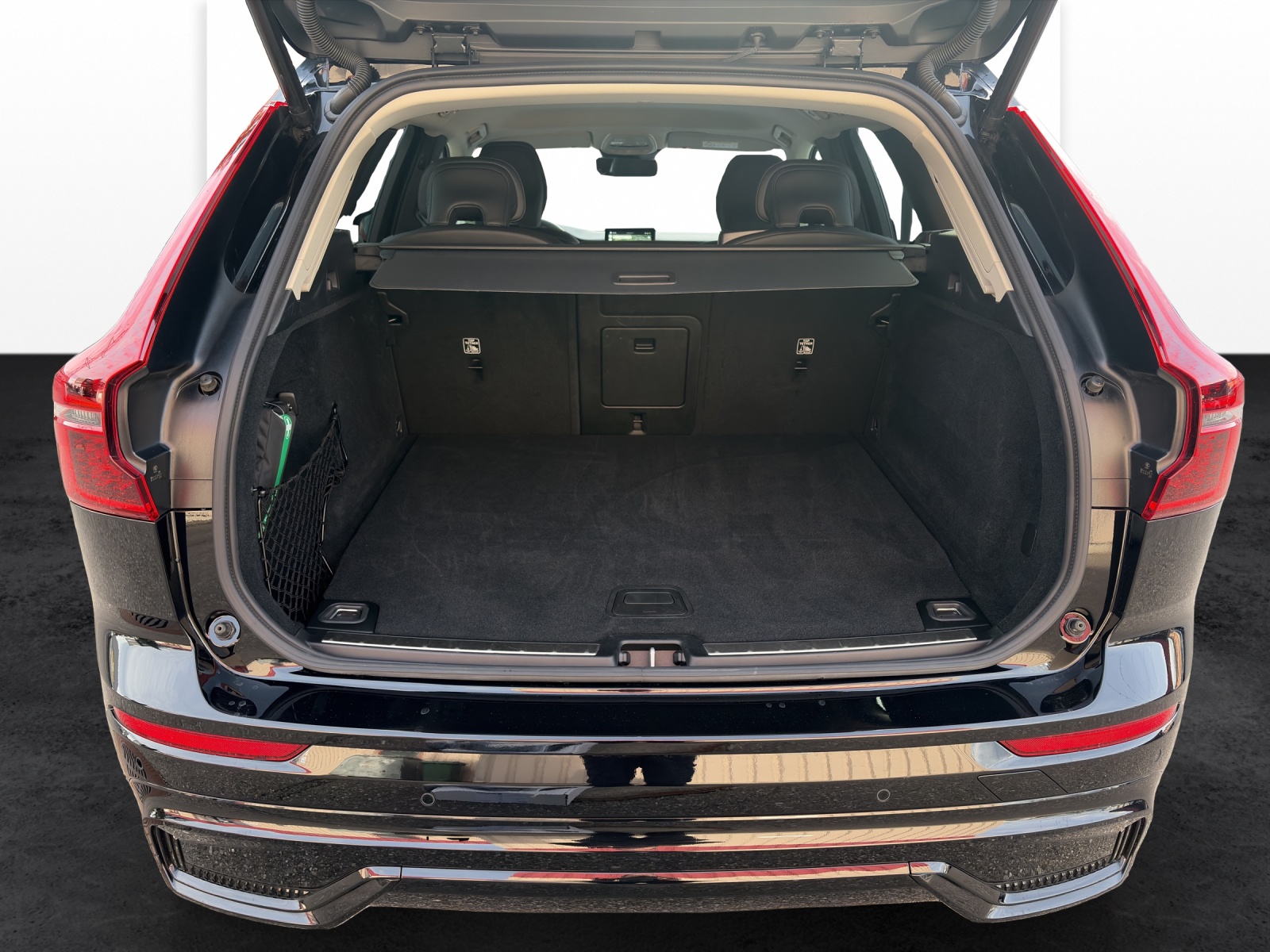 VOLVO XC60 2.0 T8 TE Plus Dark eAWD-image-17