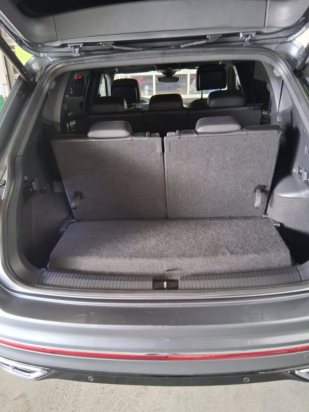 VW Tiguan Allspace 2.0 TSI R-Line DSG-image-13