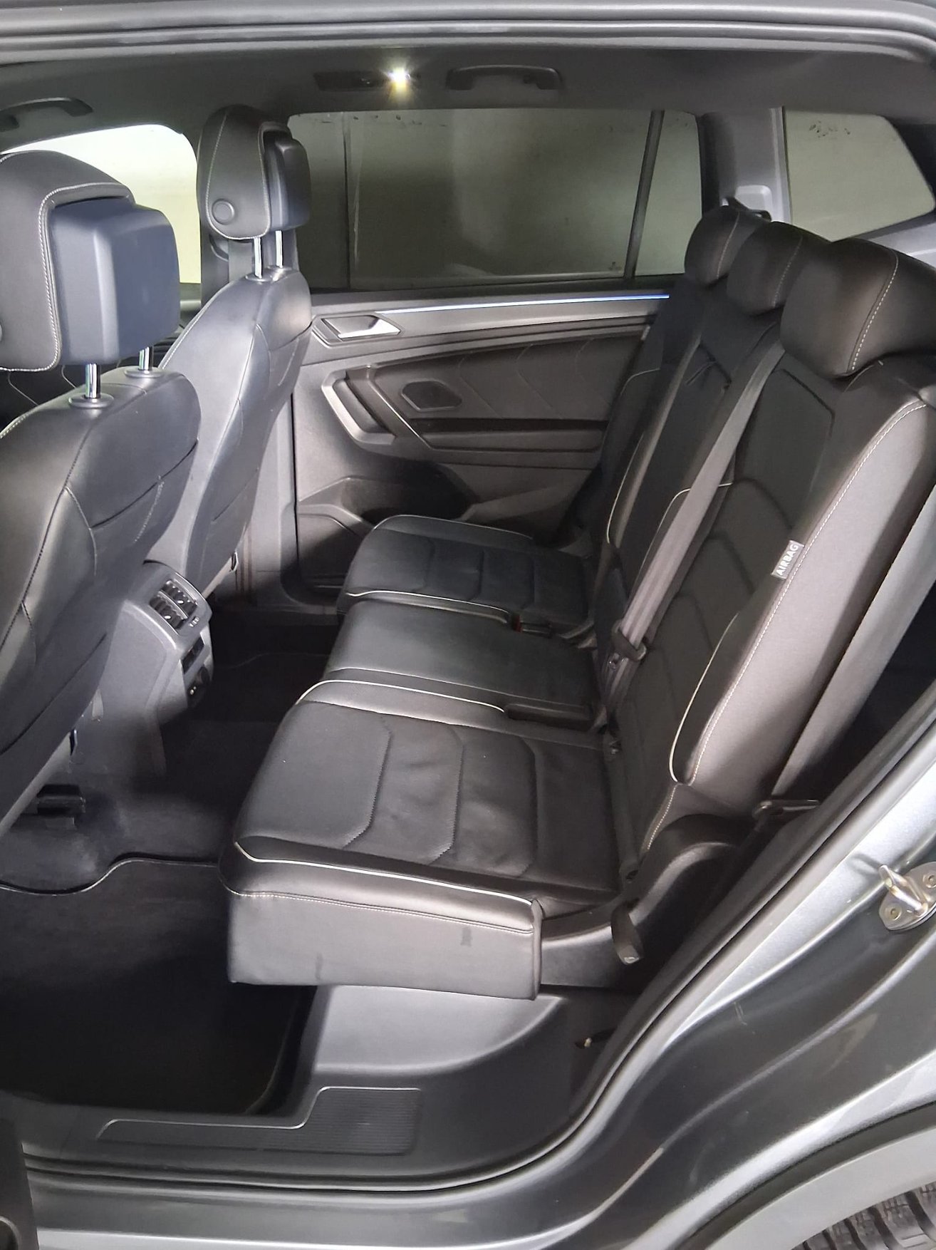 VW Tiguan Allspace 2.0 TSI R-Line DSG-image-12
