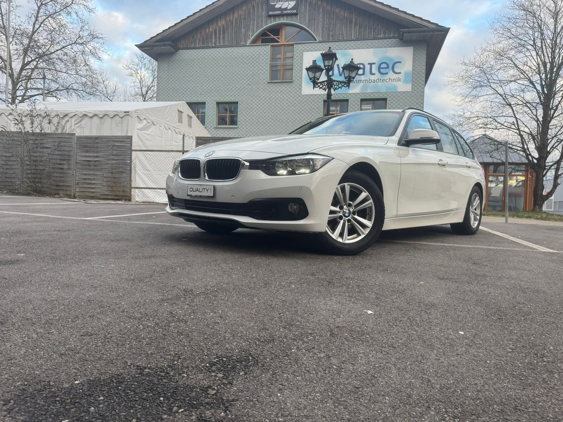BMW 318d Touring Luxury Line