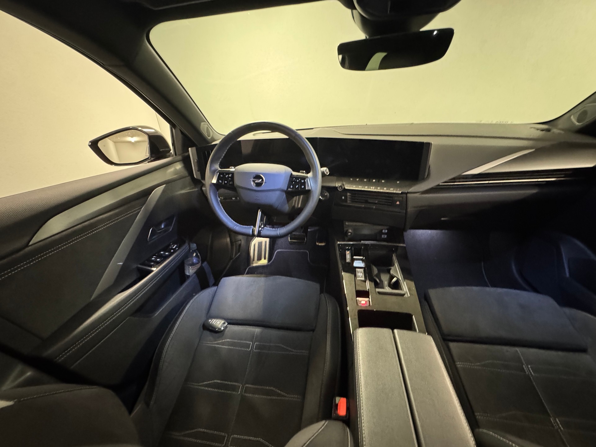 OPEL Astra 1.6 PHEV Turbo Swiss Plus A-image-5