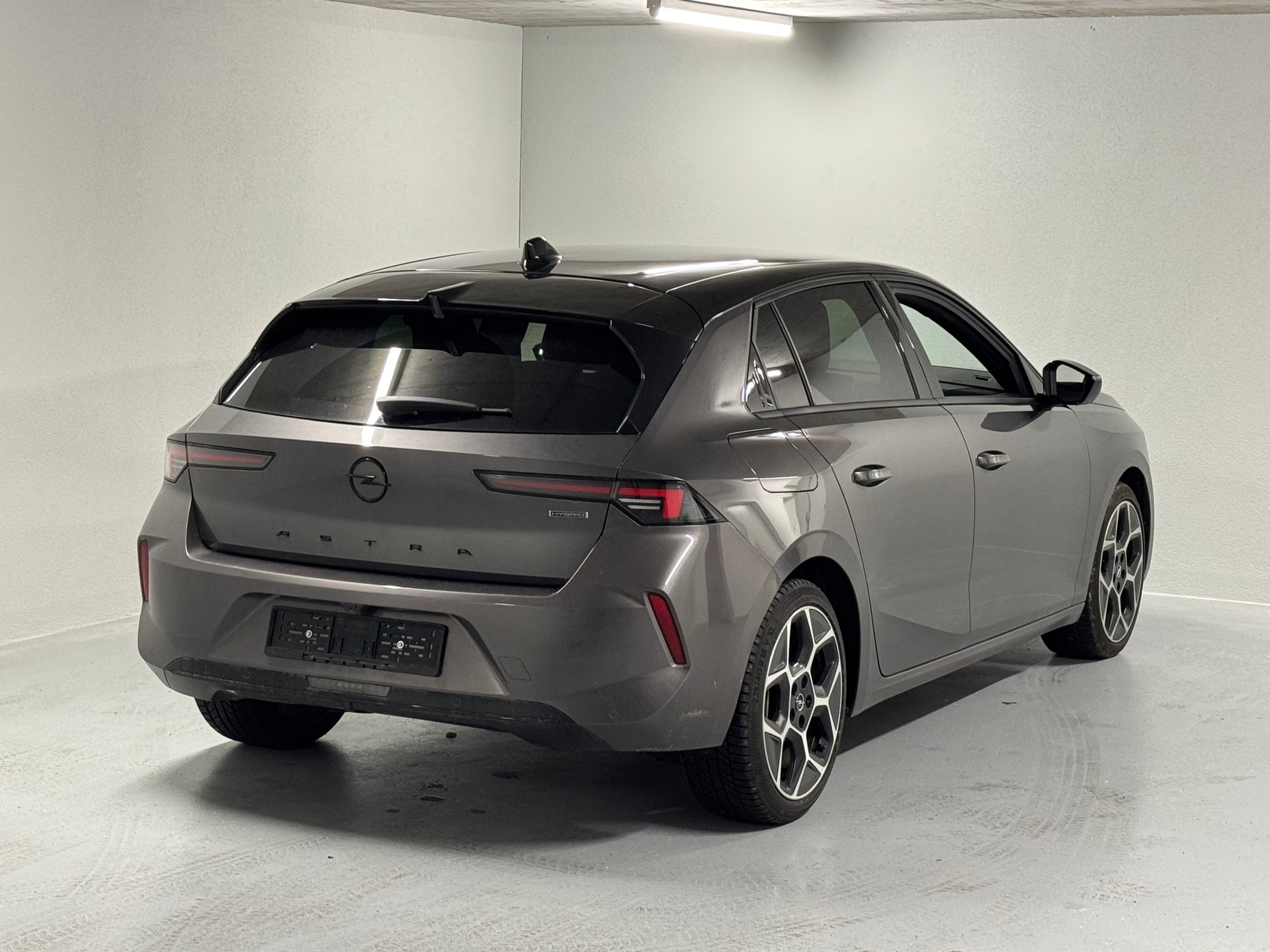 OPEL Astra 1.6 PHEV Turbo Swiss Plus A-image-3
