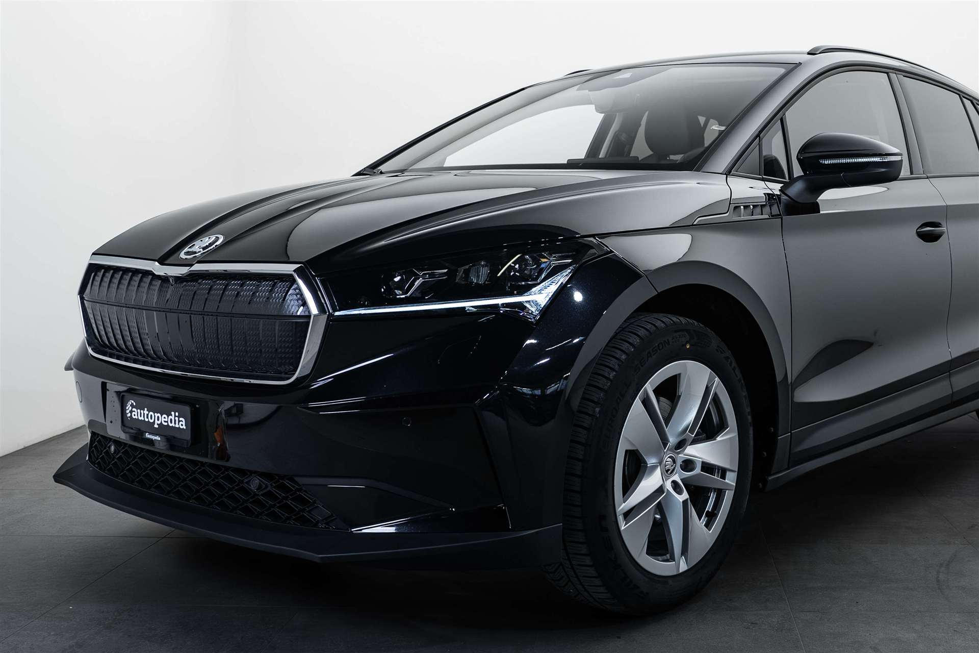 SKODA Enyaq iV 60-showroom-element-1