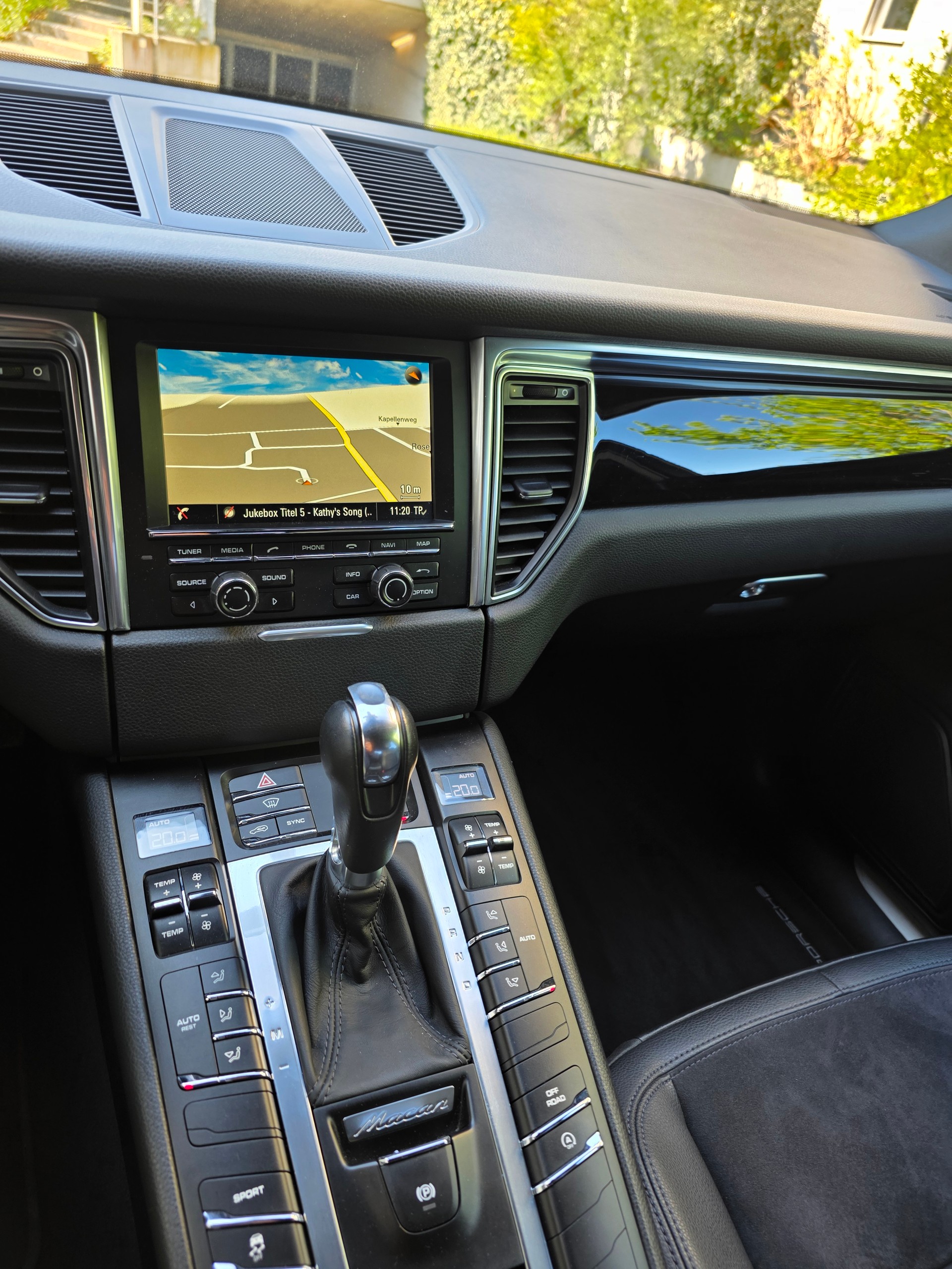 PORSCHE Macan S Diesel PDK-image-12