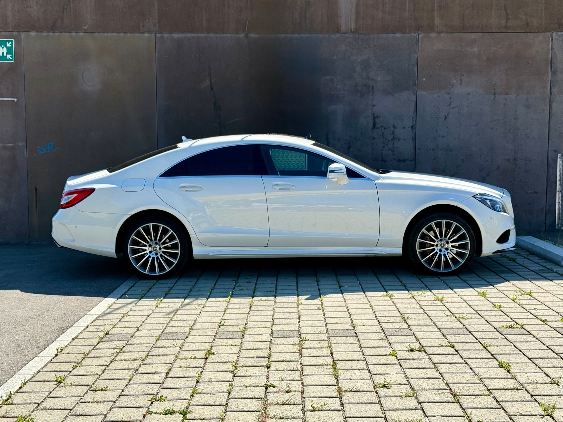 MERCEDES-BENZ CLS 350 d 4Matic 9G-Tronic-showroom-element-3