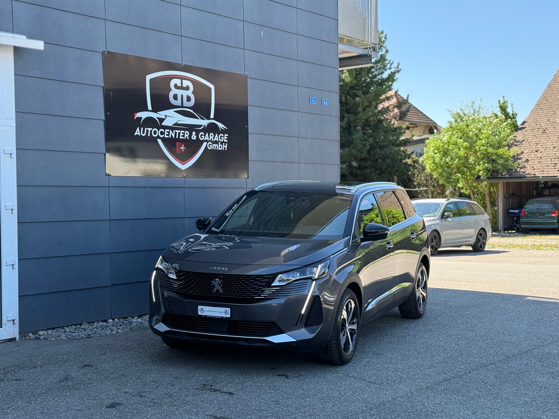 PEUGEOT 5008 1.5 BlueHDi GT Pack EAT8 °° 7 Plätzer °°