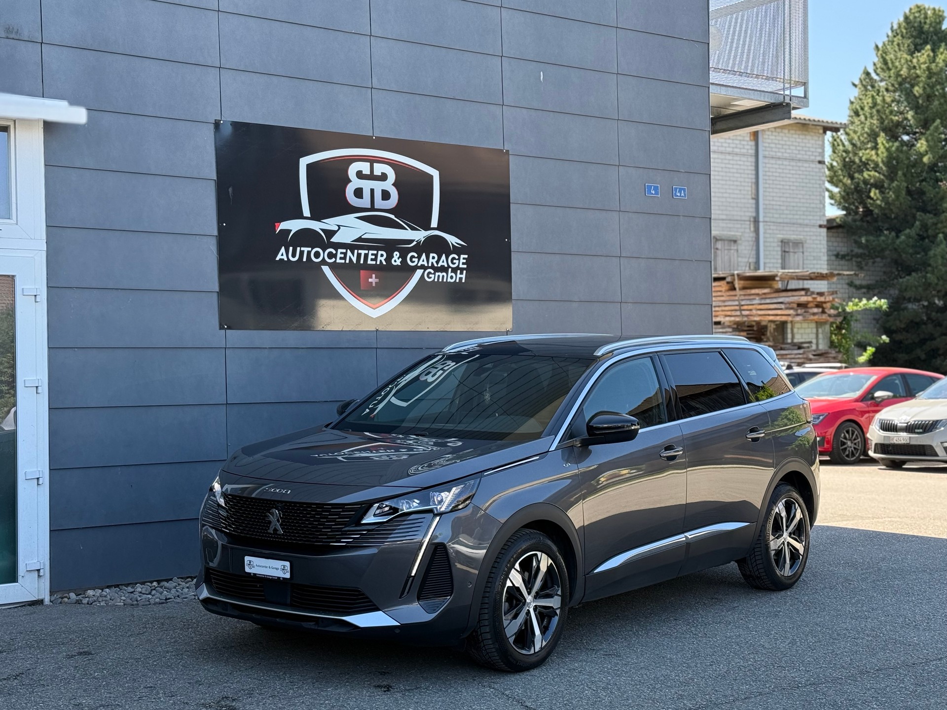 PEUGEOT 5008 1.5 BlueHDi GT Pack EAT8 °° 7 Plätzer °°-showroom-element-1