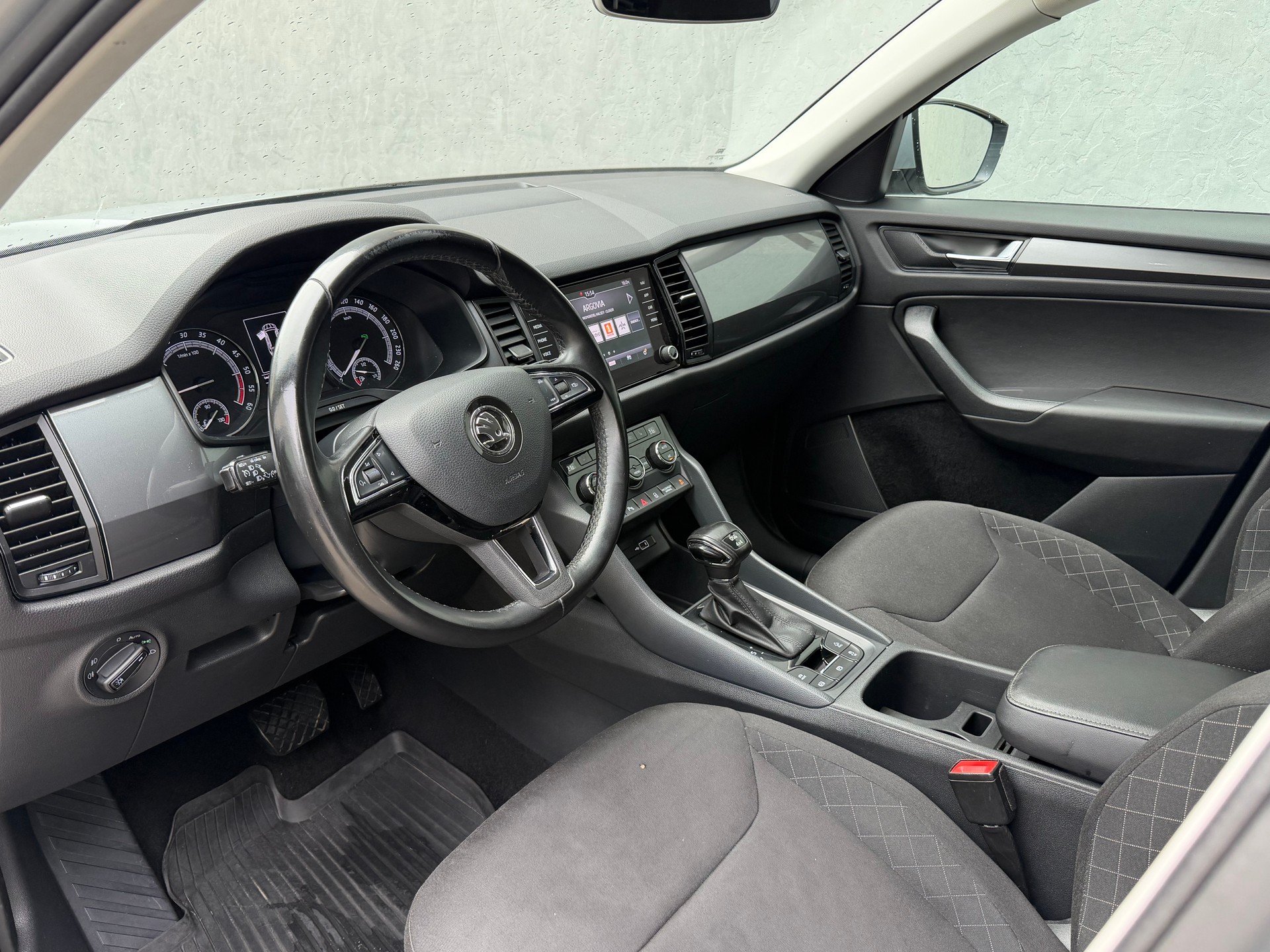 SKODA Kodiaq 2.0 TDI CR Active 4x4 DSG-image-10