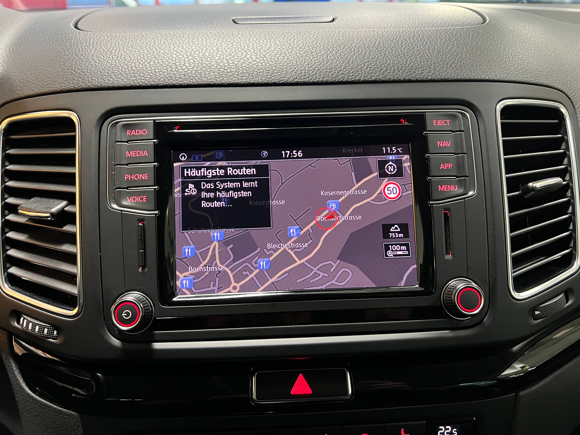 VW Sharan 2.0 TDI BMT Highline 4Motion DSG-image-17