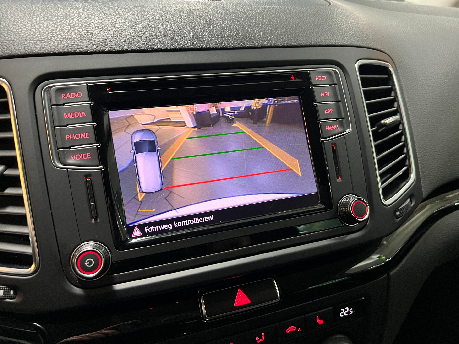 VW Sharan 2.0 TDI BMT Highline 4Motion DSG-image-23