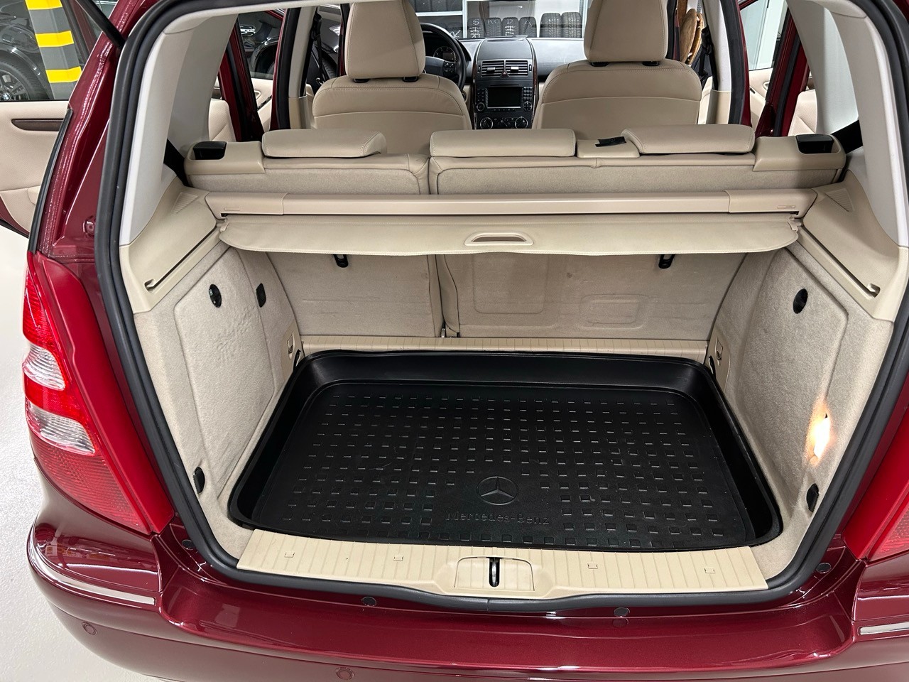 MERCEDES-BENZ A 200 T Elégance-image-12