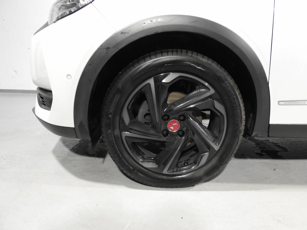DS AUTOMOBILES DS3 Crossback 1.2 PureTech 155 Performan-image-10