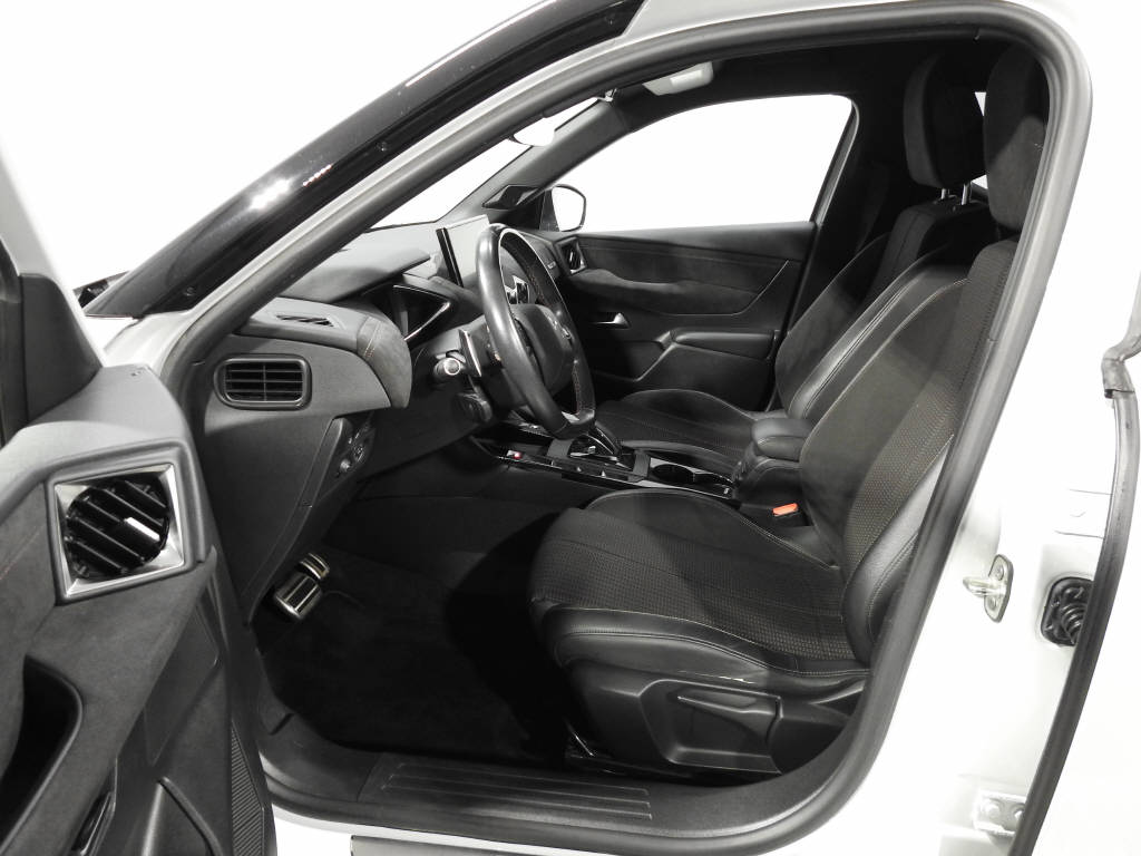 DS AUTOMOBILES DS3 Crossback 1.2 PureTech 155 Performan-image-7