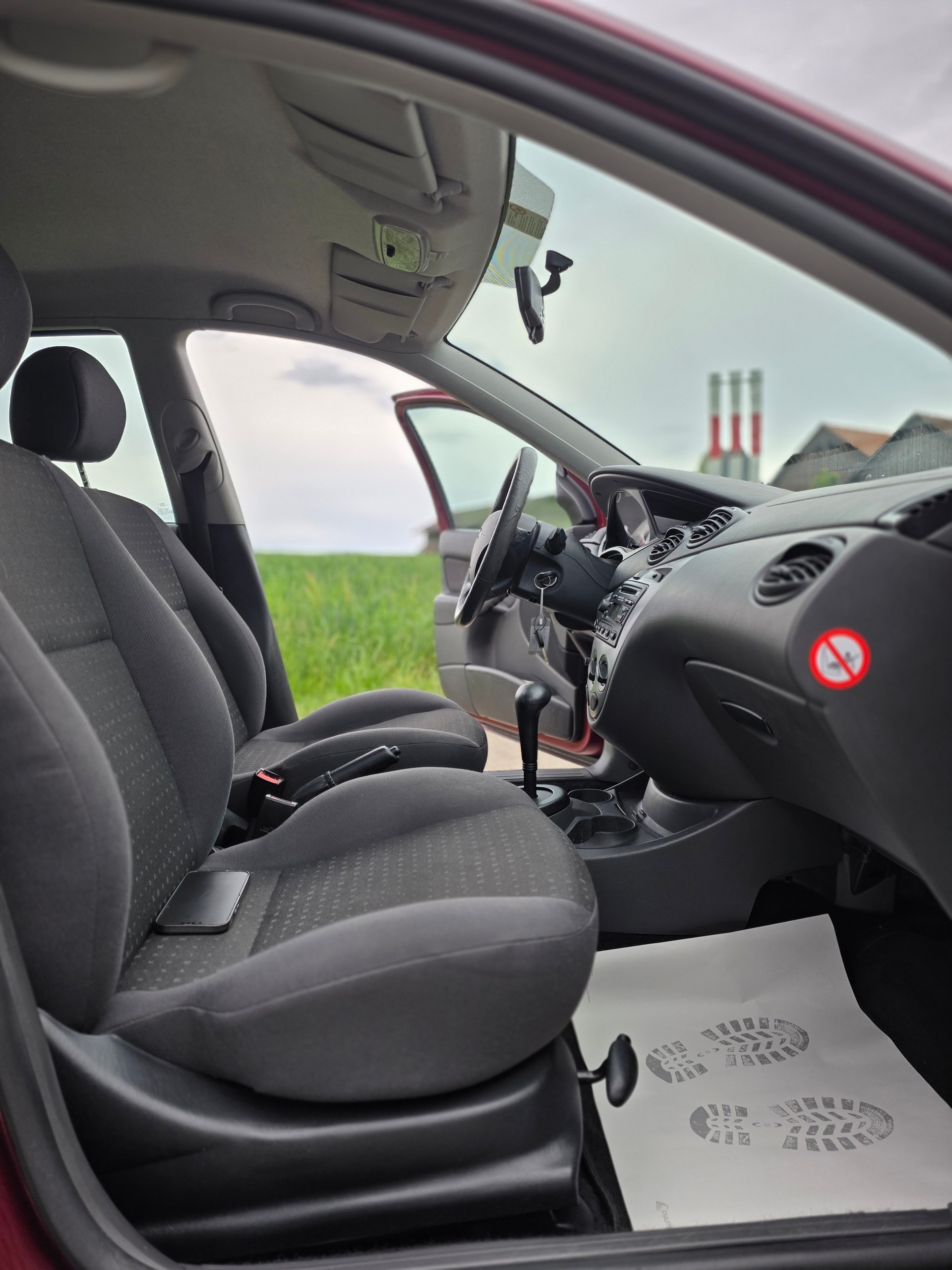 FORD Focus 1.6i 16V Champion-image-14