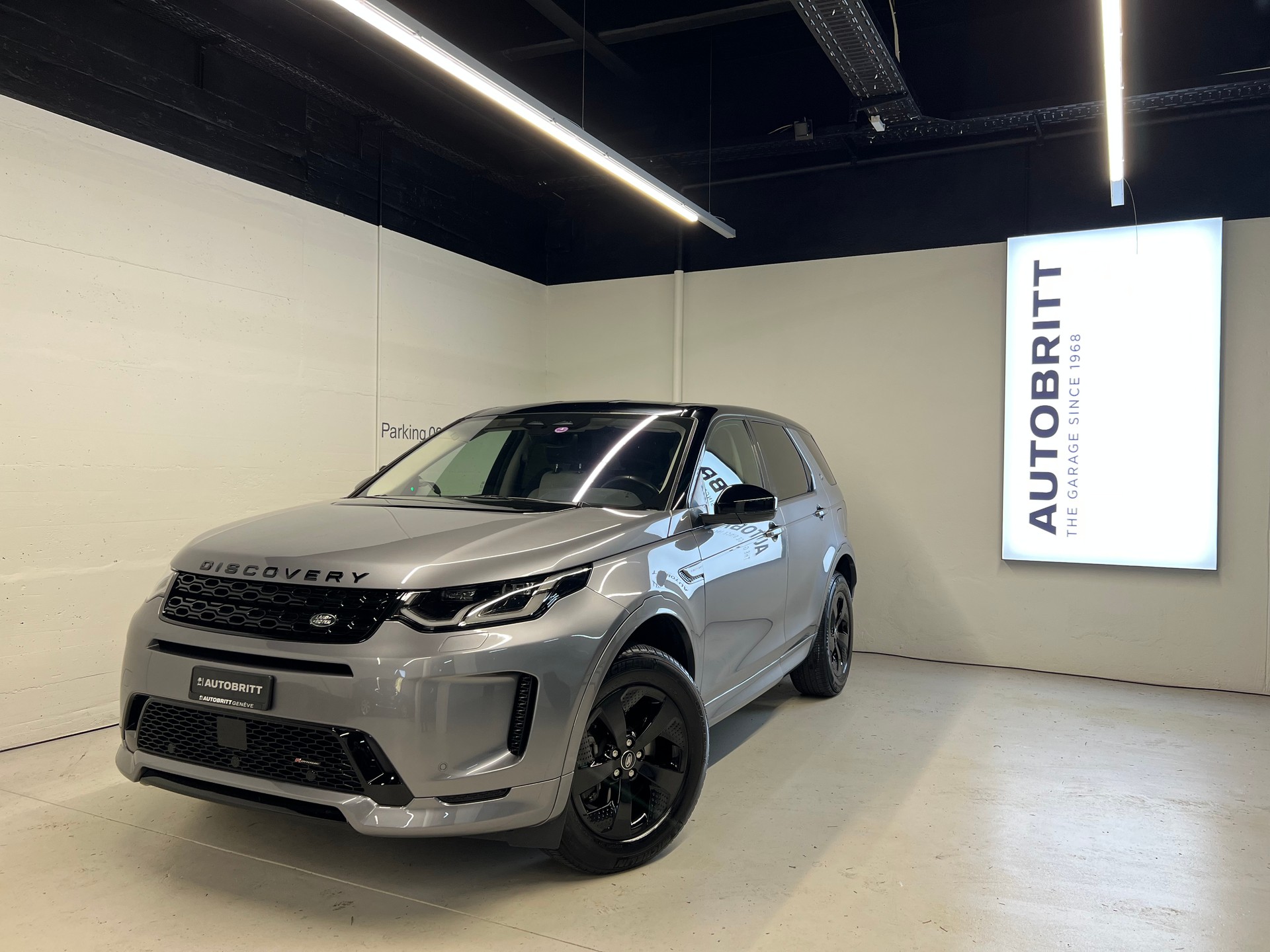 LAND ROVER Discovery Sport 1.5 T 300e R-Dynamic HSE