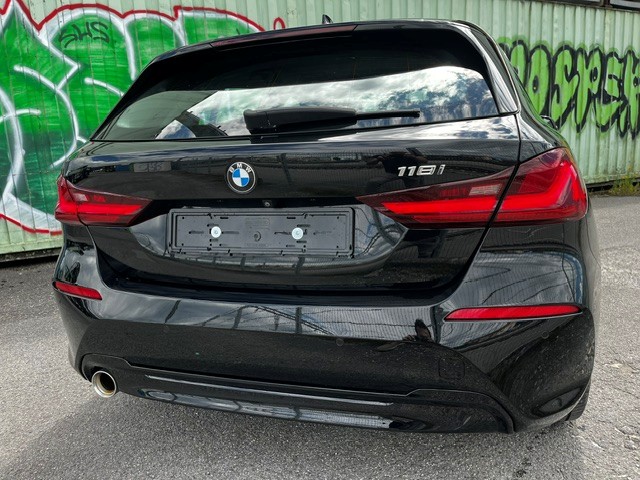 BMW 118i Steptronic Sport Line-image-6