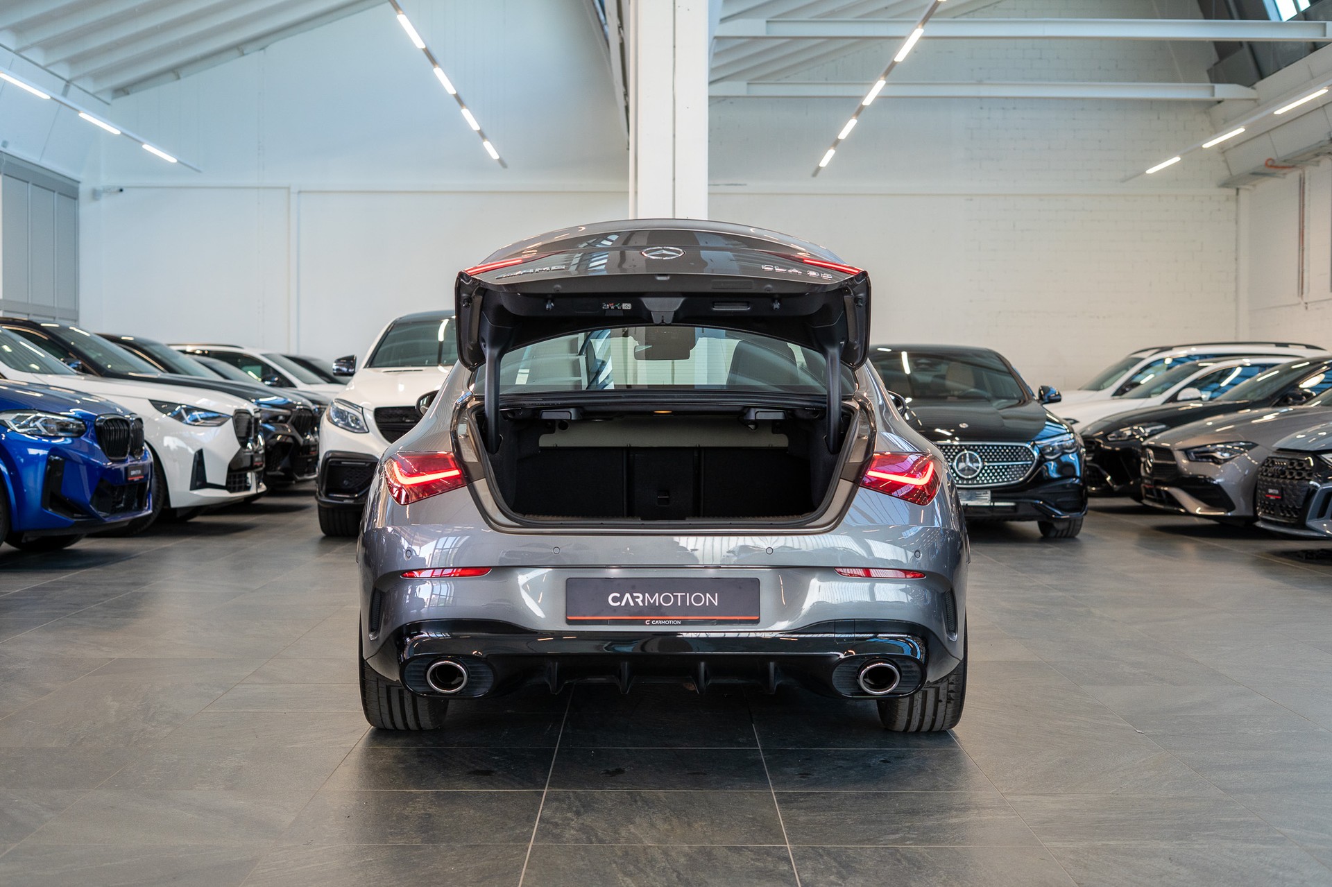 MERCEDES-BENZ CLA 35 AMG 4matic / Facelift / Ambiente-Beleuchtung / Navi-image-5