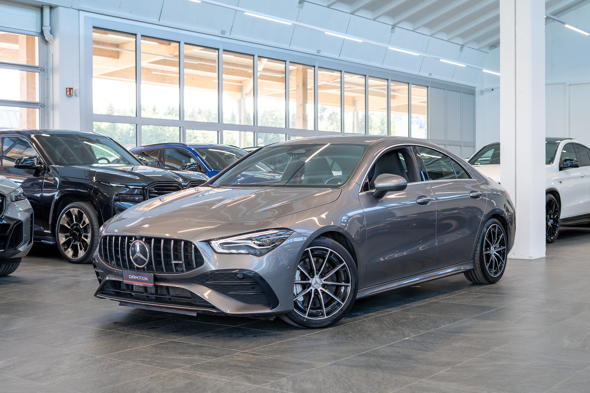 MERCEDES-BENZ CLA 35 AMG 4matic / Facelift / Ambiente-Beleuchtung / Navi