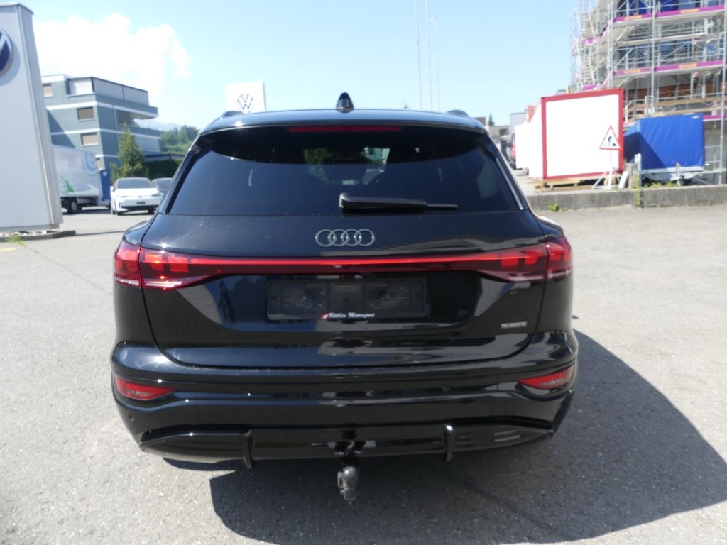 AUDI Q6 e-tron quattro-showroom-element-2
