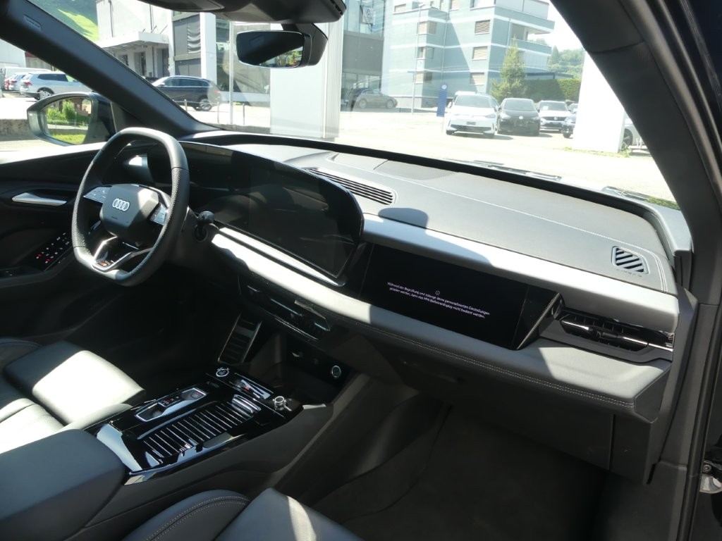 AUDI Q6 e-tron quattro-image-8