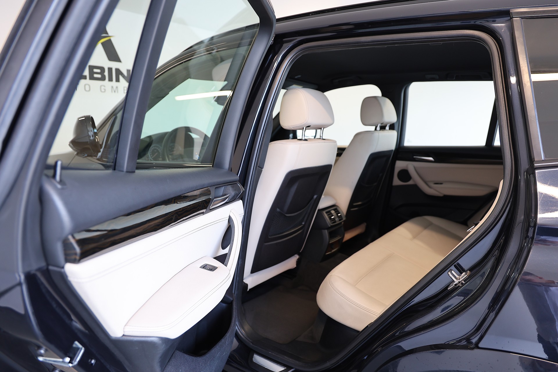 BMW X3 xDrive 30d M-Sport Steptronic-image-12