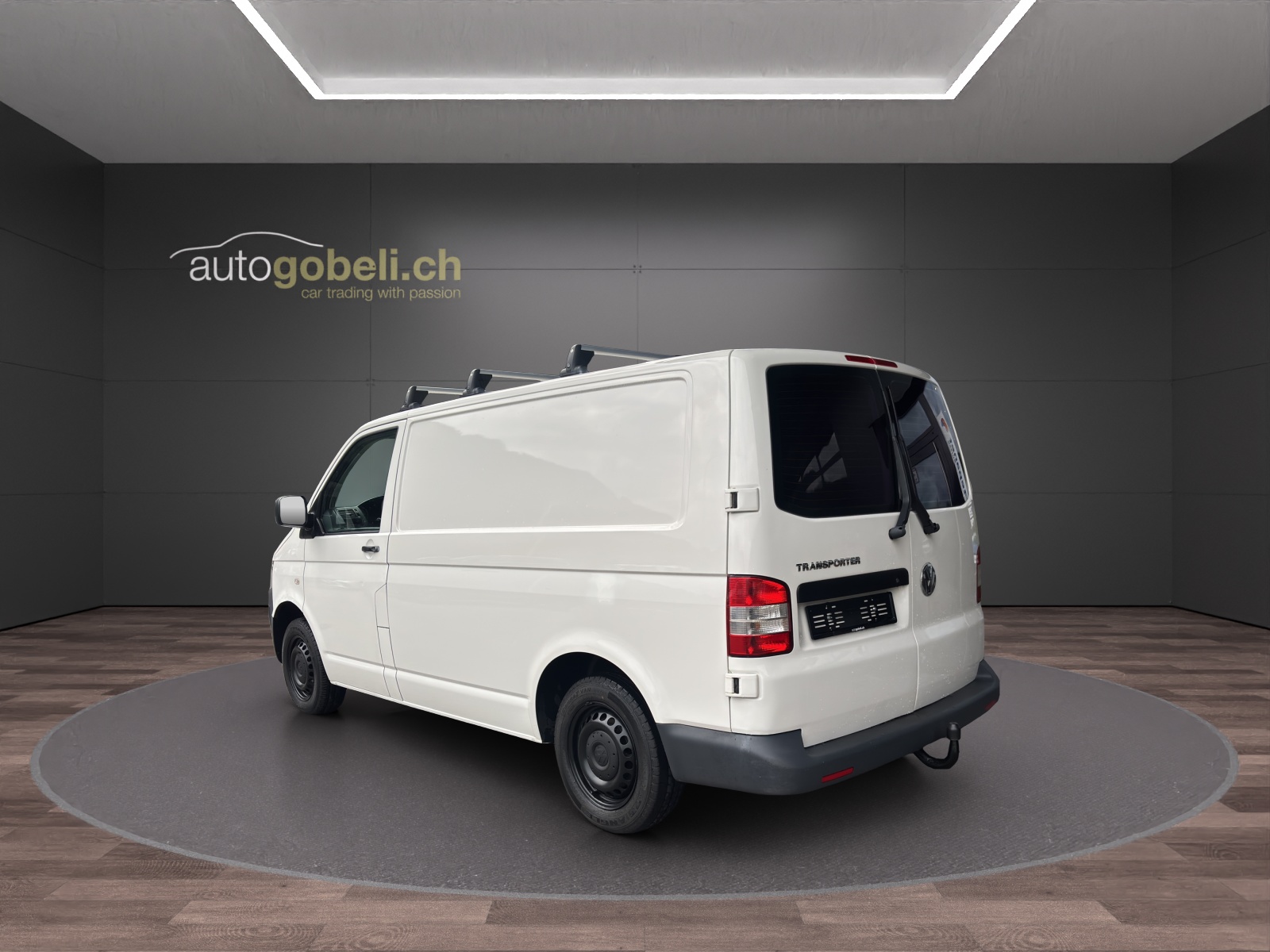 VW T5 2.0 TDI-showroom-element-1