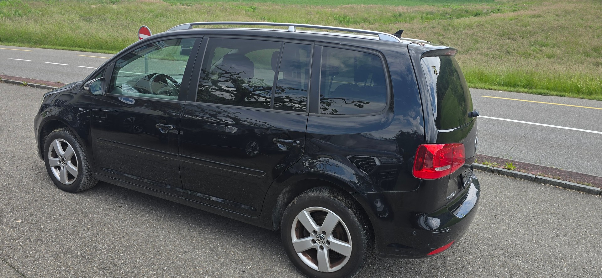 VW Touran 1.6 TDI BMT Comfortline DSG-image-4